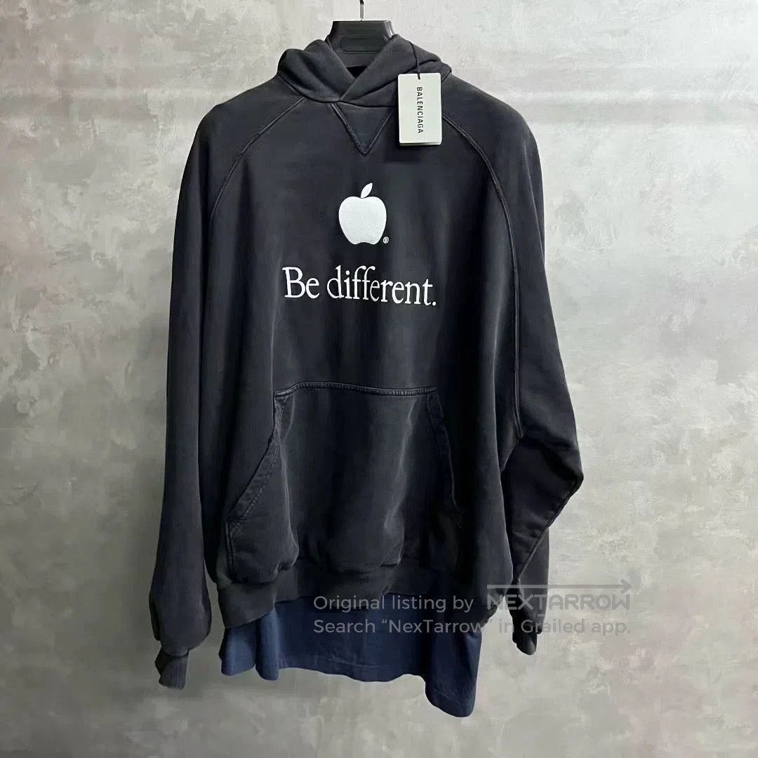 Balenciaga black balenciaga logo hoodie sweatshirt. Size US S / EU 44-46 / 1 - 1 Thumbnail