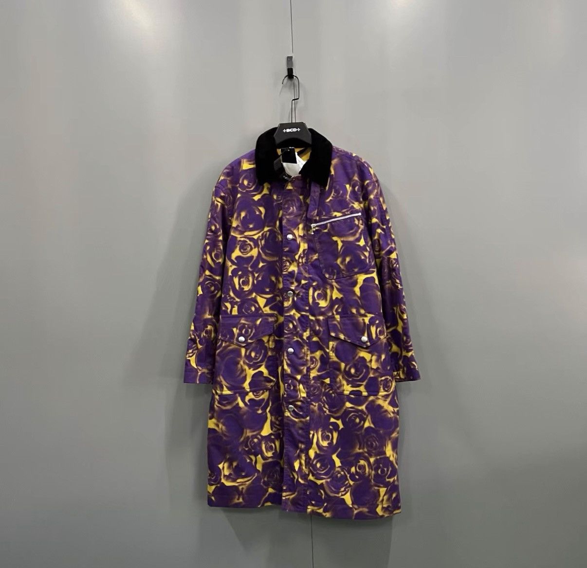 Burberry Burberry All-over Rose Print Mid-Length Coat J41 Size XS / US 0-2 / IT 36-38 - 1 Thumbnail