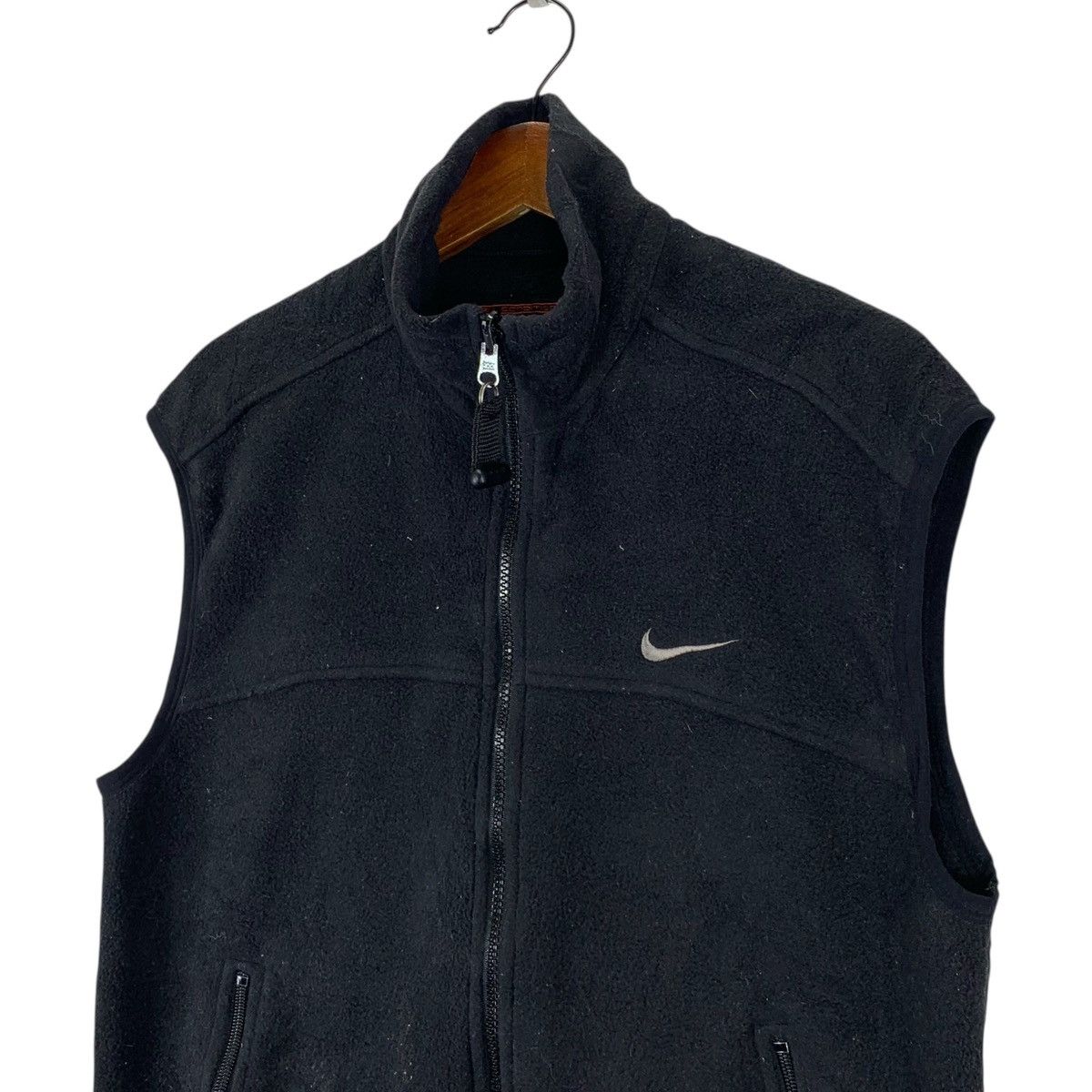 Nike Vintage Nike Fit All Conditions Gear Sleeveless Jacket Size US M / EU 48-50 / 2 - 4 Thumbnail
