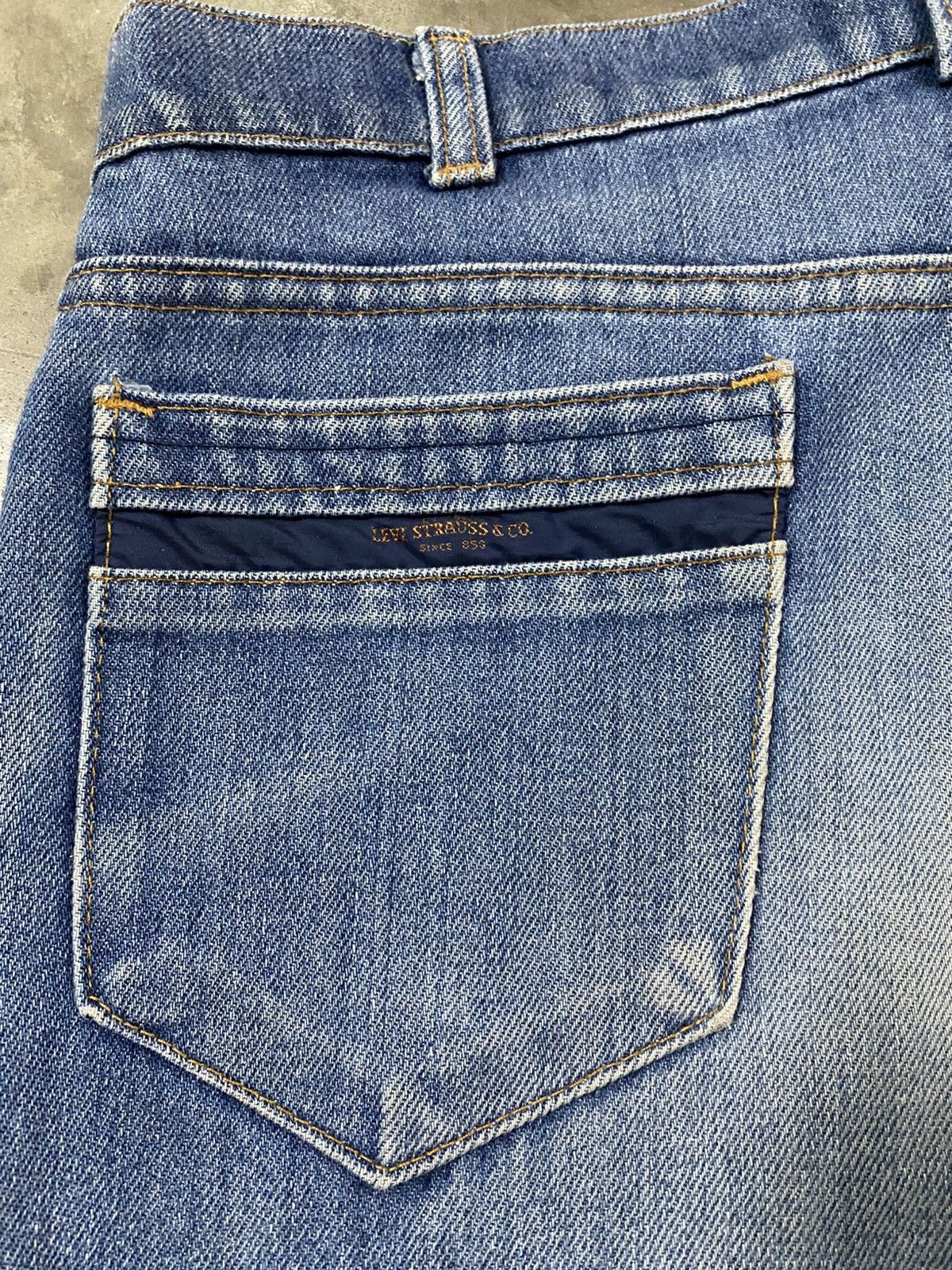 Jean × Levi's × Vintage Flare Jeans Vintage Levis Distressed Denim Boot Cut @220 Size US 32 / EU 48 - 20 Thumbnail