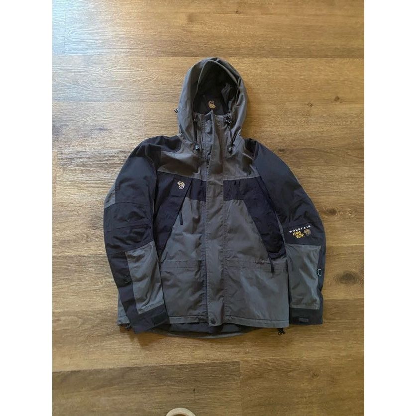 Mountain Hardwear Mountain Hardwear Rain Jacket Grey and Black Size US S / EU 44-46 / 1 - 1 Thumbnail