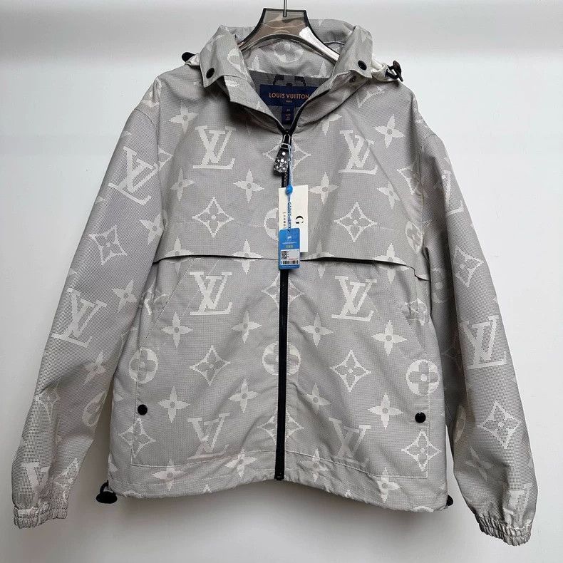 Louis Vuitton louis vuitton gray and white printed jacket Size US L / EU 52-54 / 3 - 1 Thumbnail