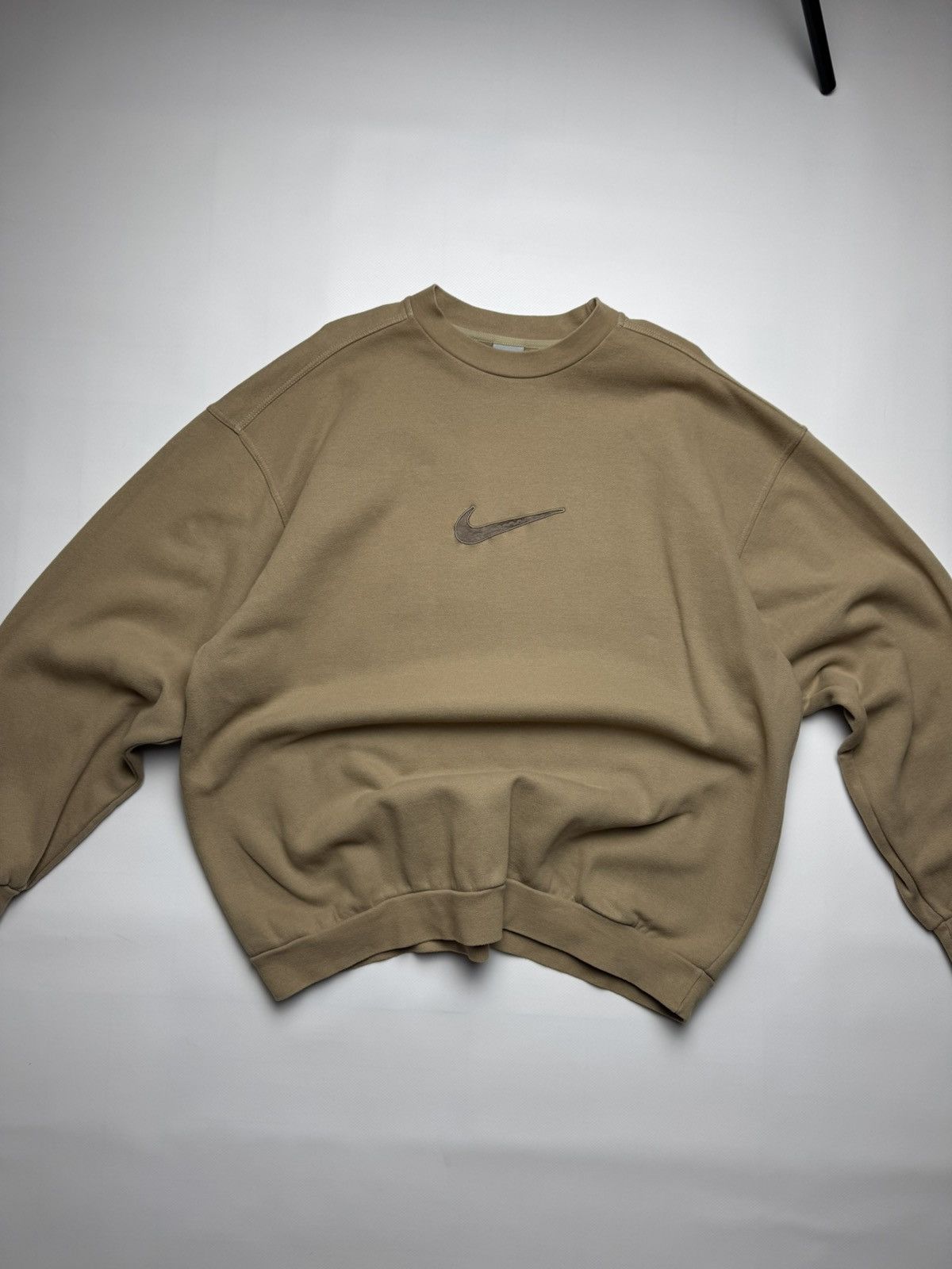 Nike Vintage Nike Center Swoosh Crewneck Sweatshirt Sand / Beige Size US XL / EU 56 / 4 - 6 Thumbnail
