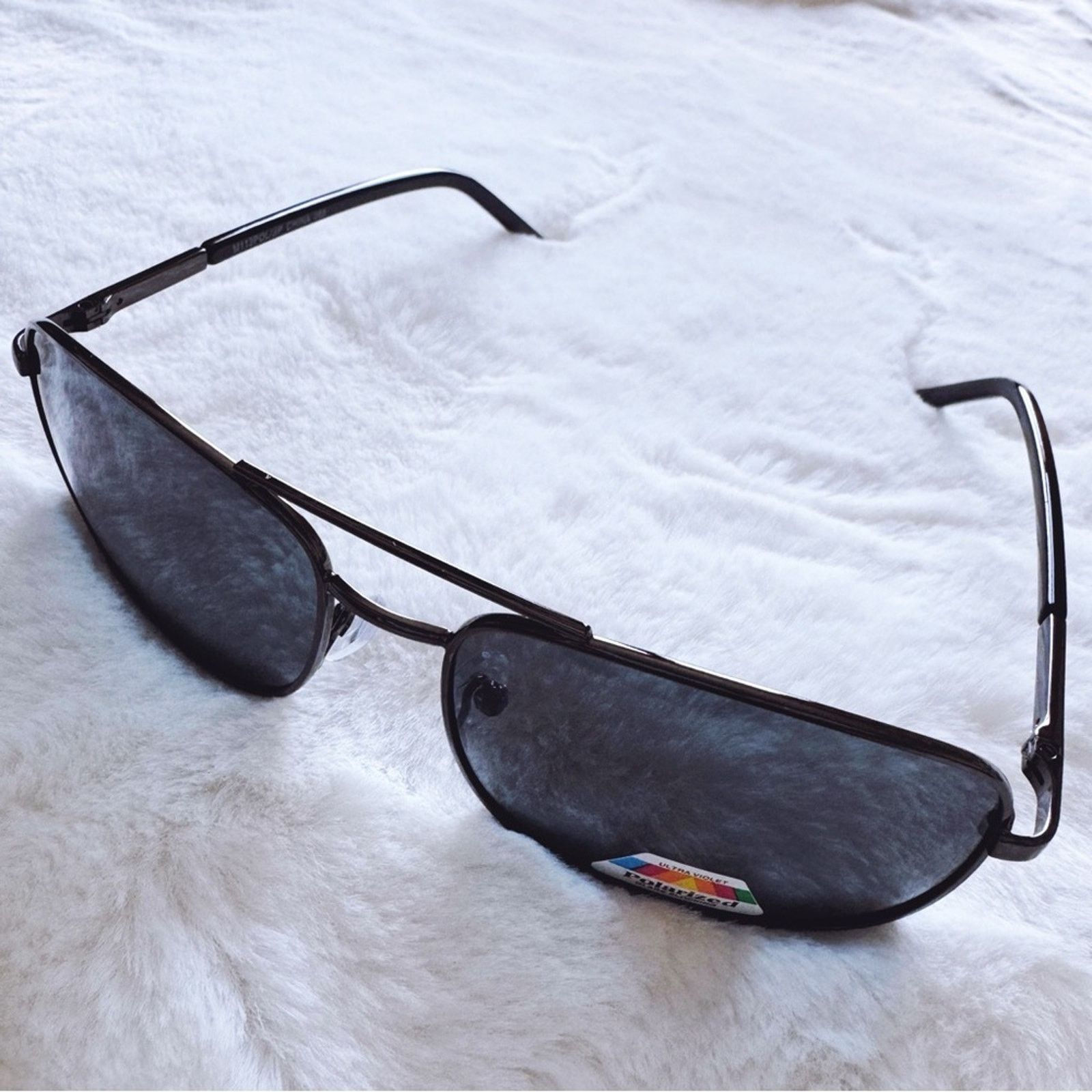 Other Tessa Black w/ Black Rims Rectangular Polarized Sunglasses Size ONE SIZE - 5 Thumbnail