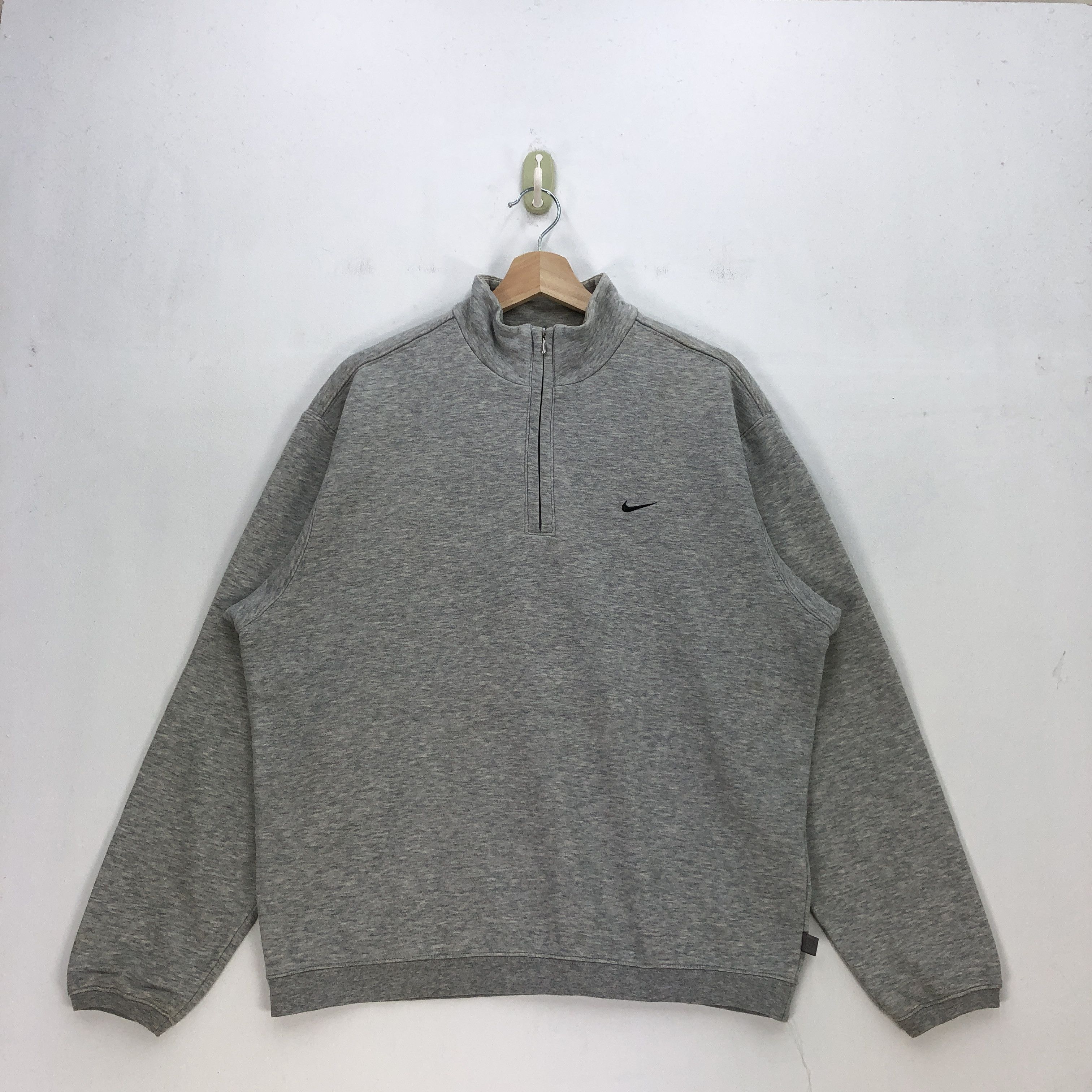 Nike Vintage Nike Sweatshirt Nike Swoosh Sweater Jumper Pullover Size US L / EU 52-54 / 3 - 1 Thumbnail