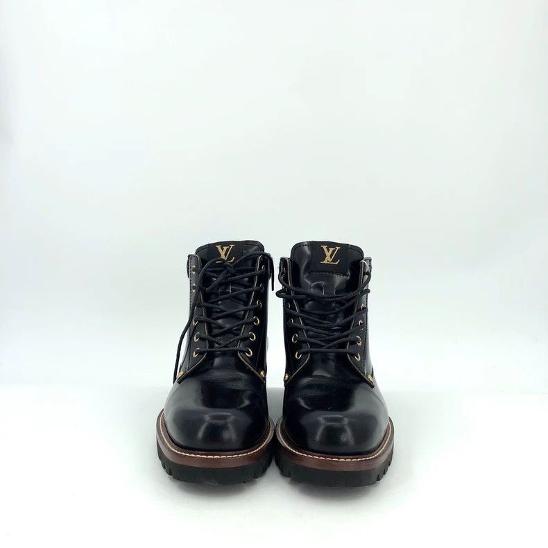 Louis Vuitton Black logo embossed leather lace-up Martin b