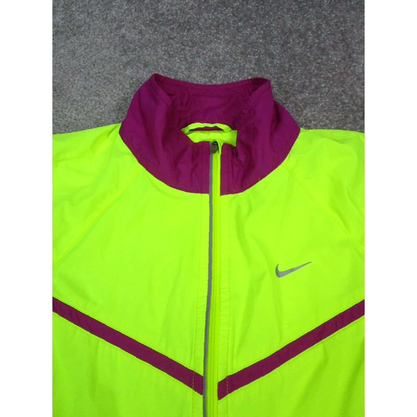 Nike Nike Jacket Women's Small Yellow Full Zip Windbreaker Running Activewear Size S / US 4 / IT 40 - 2 Thumbnail