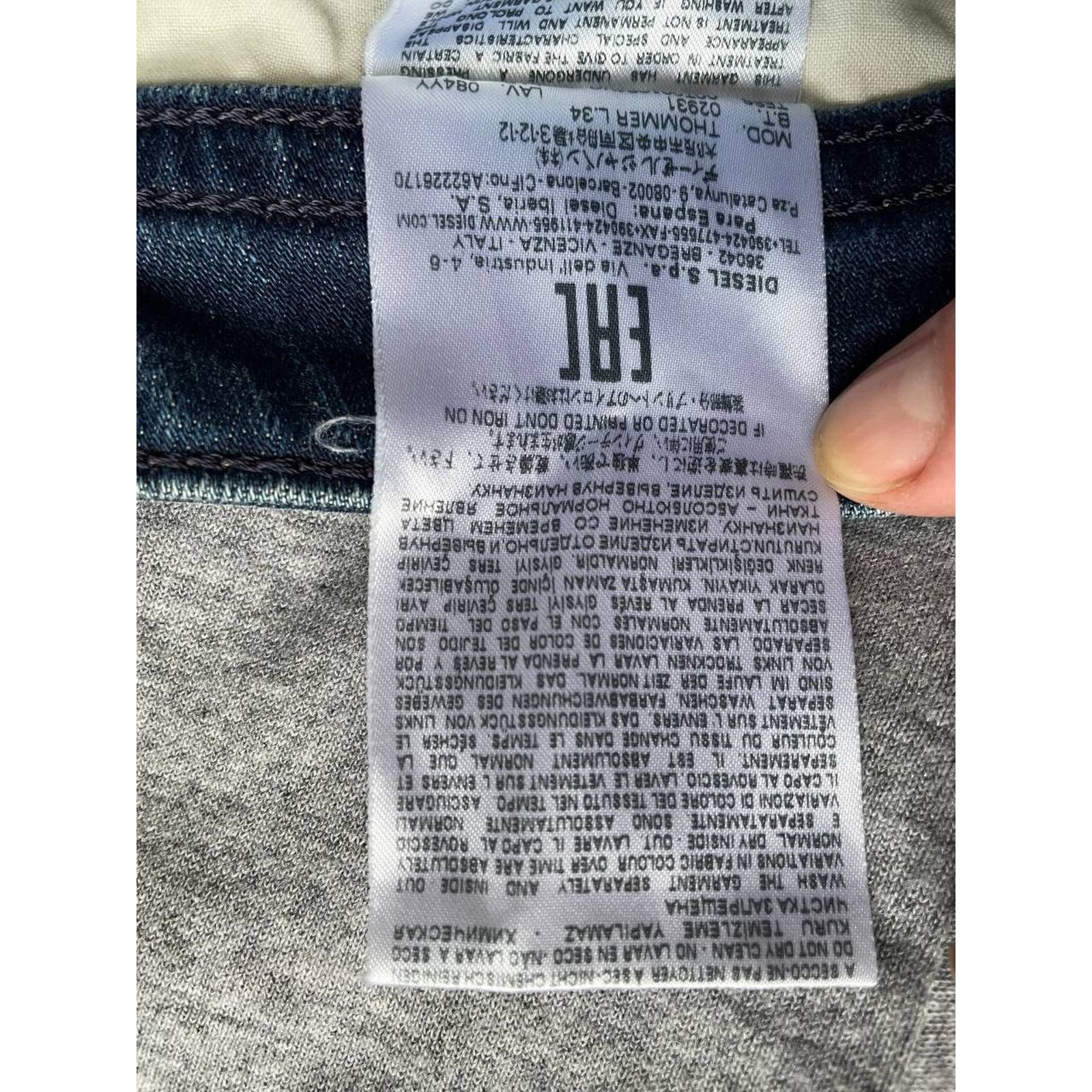 Diesel × Vintage Vintage Diesel Thommer Jeans Blue Slim-Skinny Distressed Size US 34 / EU 50 - 9 Thumbnail