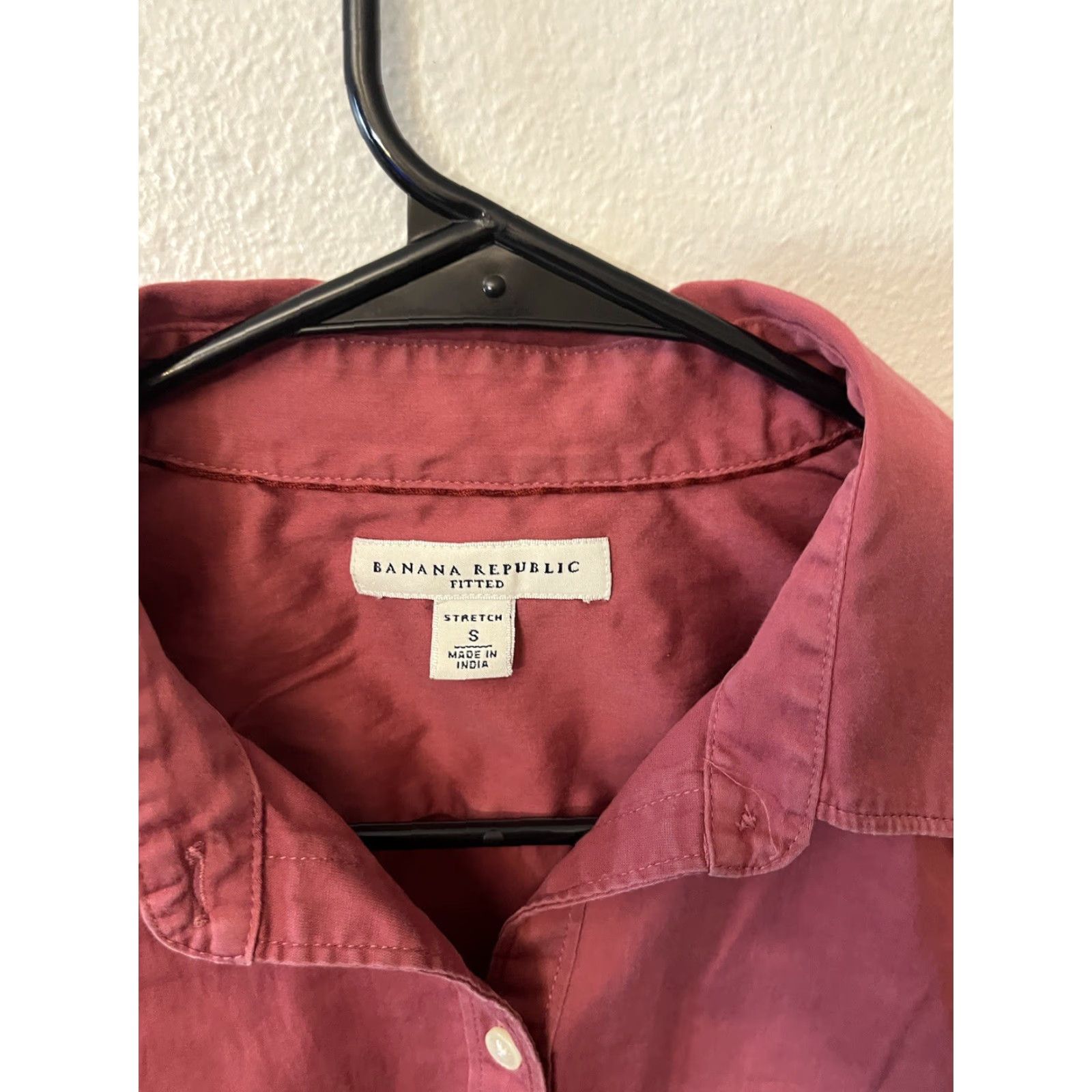 Banana Republic Banana Republic Shirt Womens S Pink Long Sleeve Button Salmon Fitted Shirt Size S / US 4 / IT 40 - 6 Thumbnail