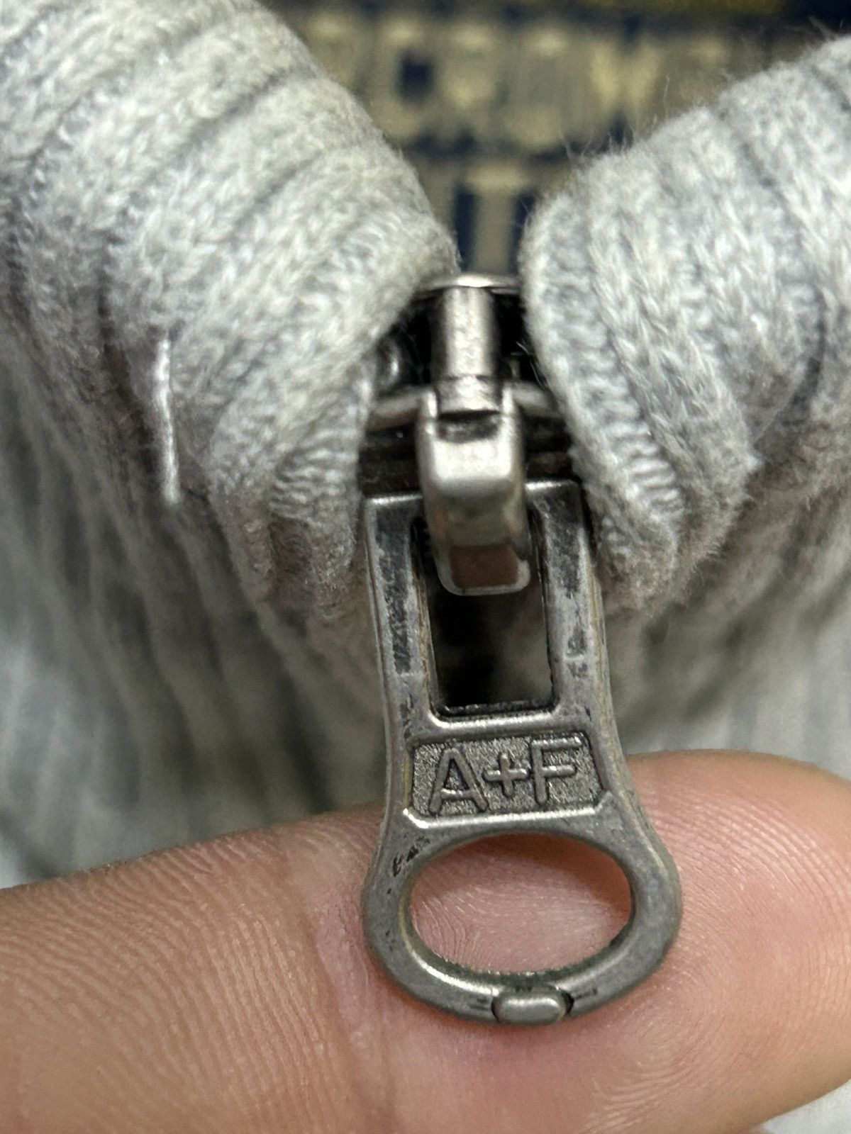 Abercrombie & Fitch × Vintage Vintage Abercrombie & Fitch embroidery logo sweater Size US M / EU 48-50 / 2 - 4 Thumbnail