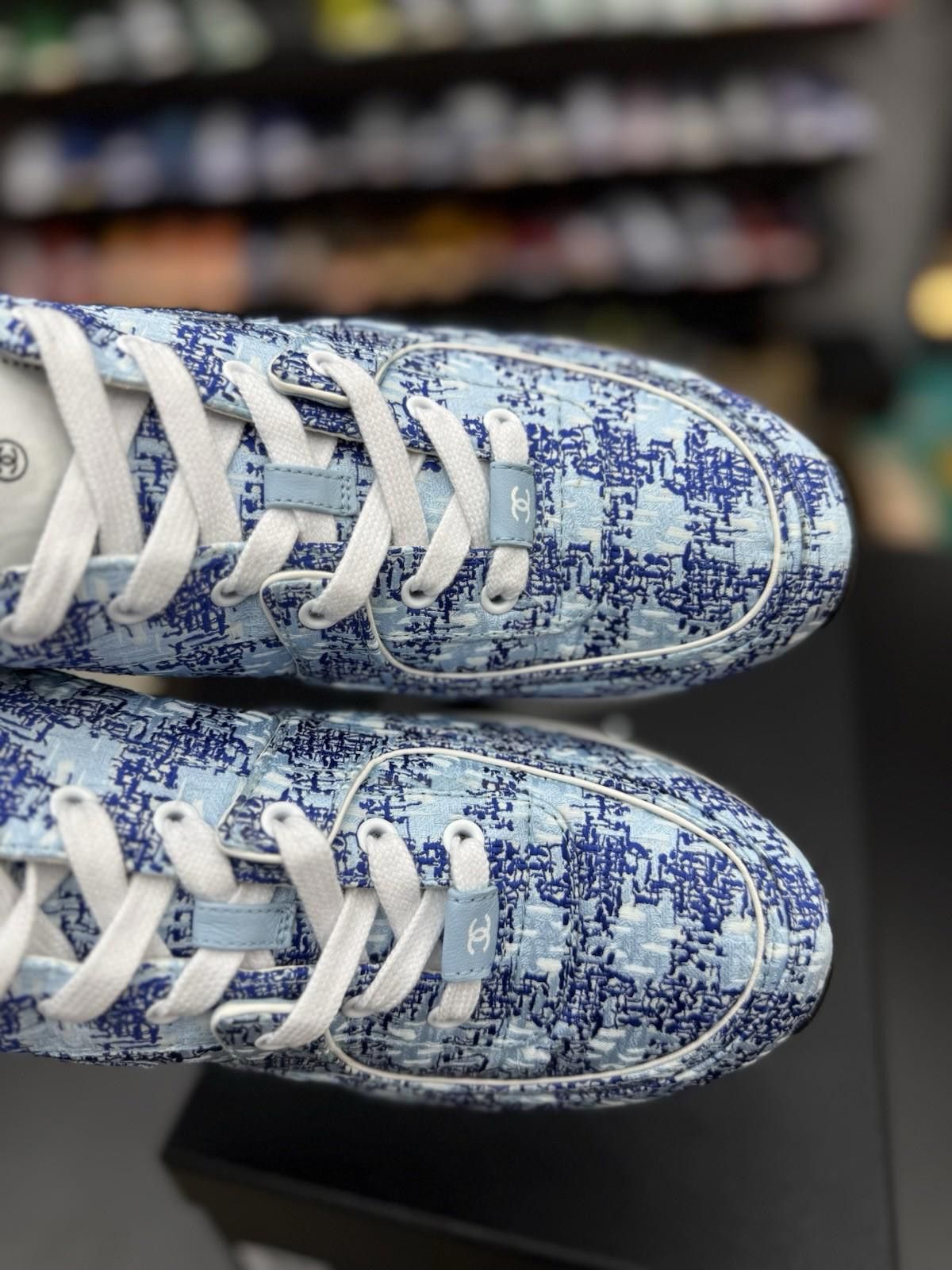 Chanel CHANEL CC Logo Sneaker Size 40.5EU/10.5US(W)/9US(M) $1425 Size US 10.5 / IT 40.5 - 12 Thumbnail