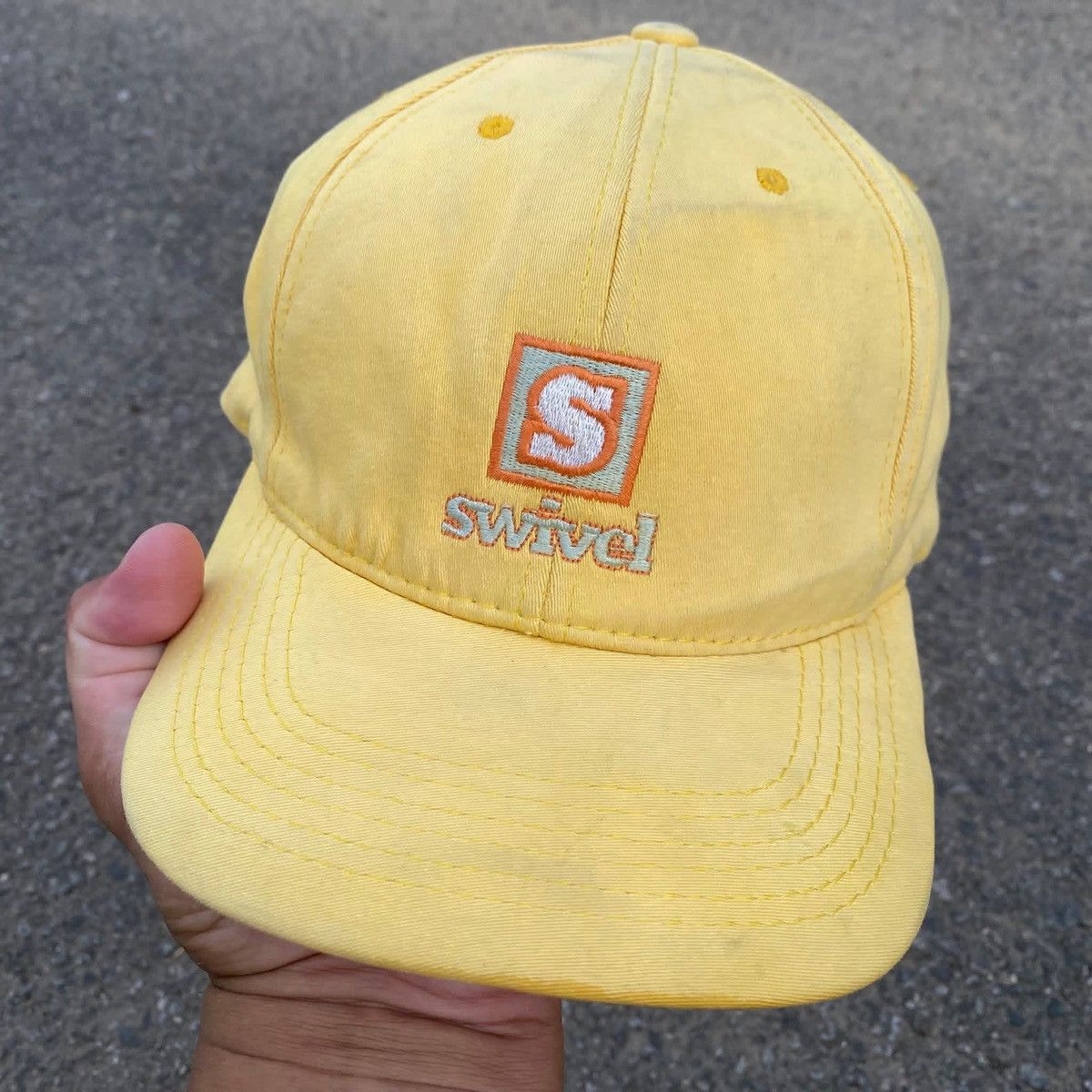 Vintage RARE ‼️ Swivel Size ONE SIZE - 2 Thumbnail