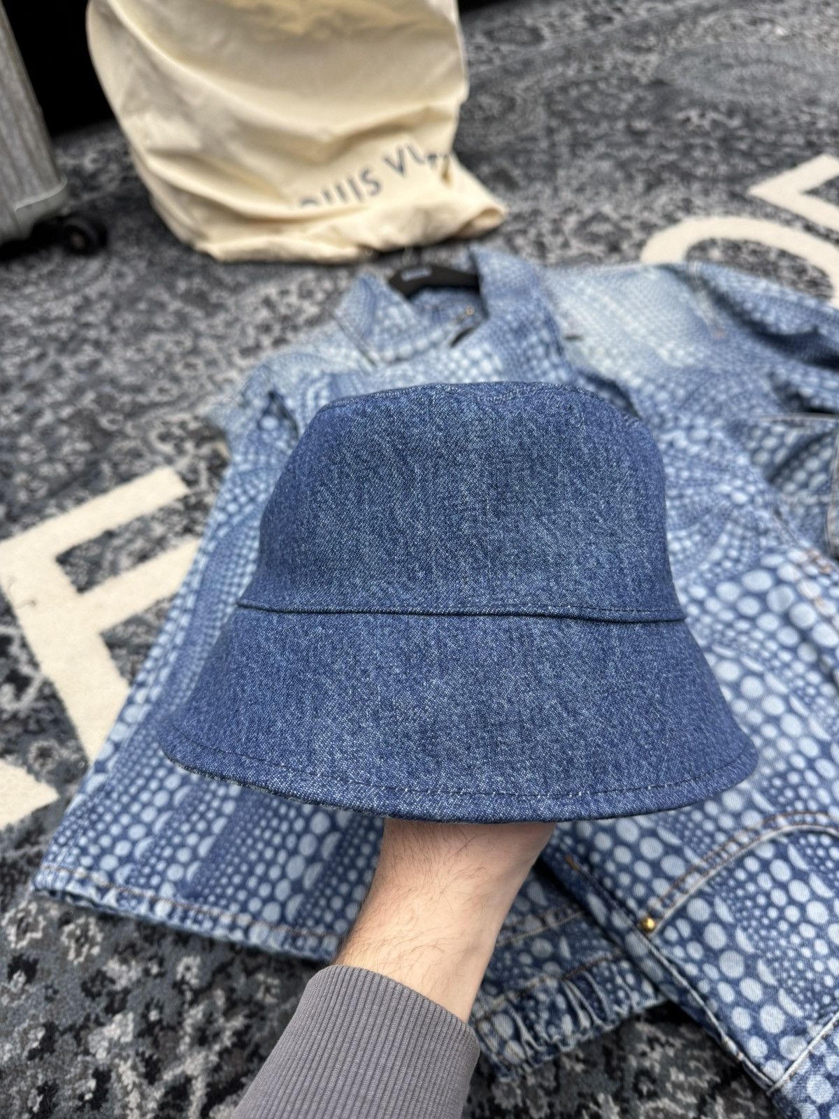 Louis Vuitton × Yayoi Kusama Louis Vuitton YK reversible all over dots bucket hat Size ONE SIZE - 7 Thumbnail