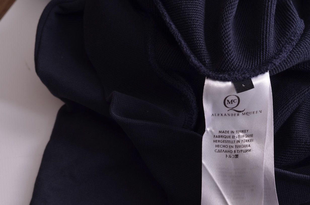Alexander McQueen Alexander McQueen MCQ Dark Blue Crewneck Logo Size US L / EU 52-54 / 3 - 4 Thumbnail