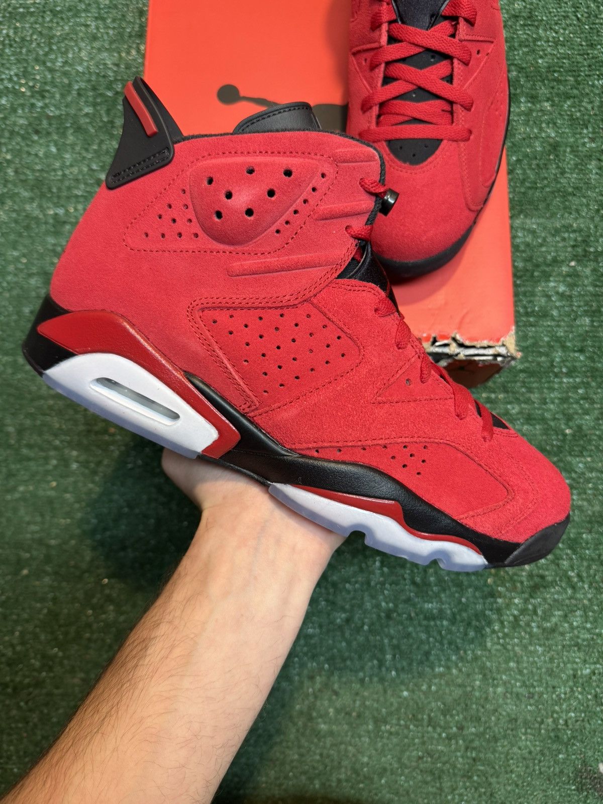 Jordan Brand Jordan Retro 6 Toro Bravo Size 11 Size US 11 / EU 44 - 1 Thumbnail