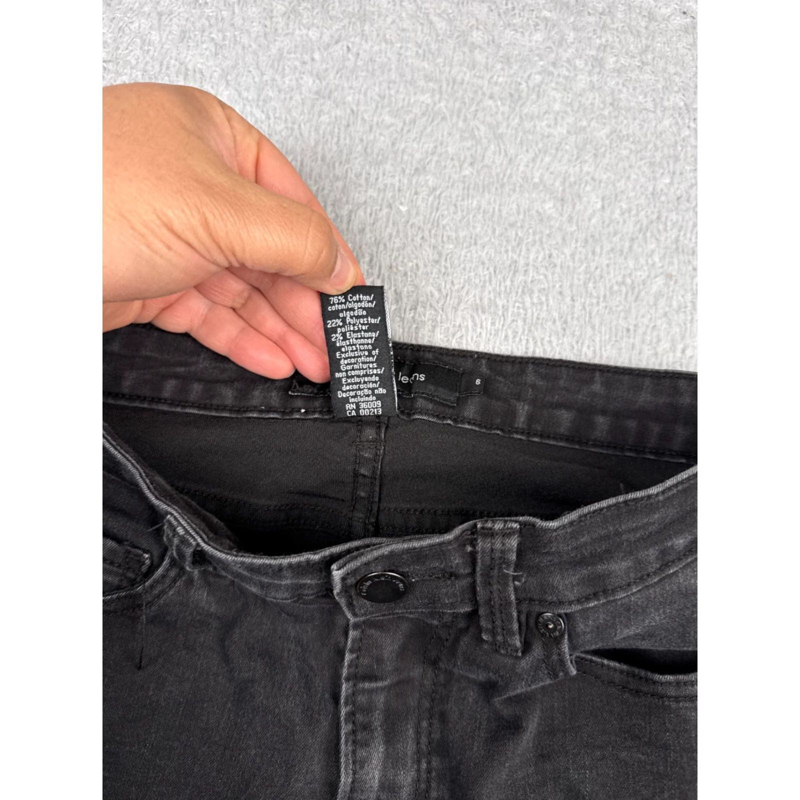 Calvin Klein VINTAGE Calvin Klein Jeans Women 28x30 Black Denim Low Rise Straight Cotton Blend Fall Winter Summer Spring 6 Women's Jeans Size 28" / US 6 / IT 42 - 7 Thumbnail
