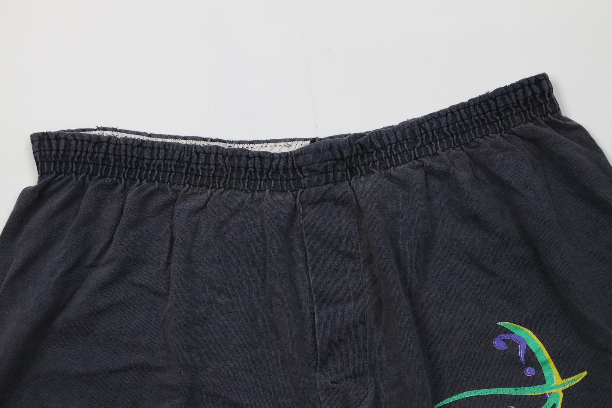 Vintage Vintage 90s Batman The Riddler Above Knee Short Shorts USA Size US 34 / EU 50 - 2 Thumbnail