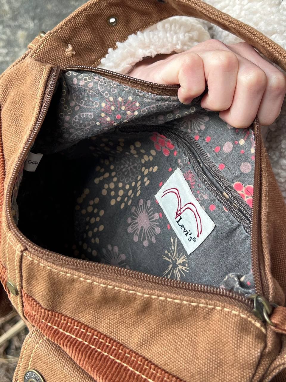 Levi's × Vintage Levi’s Y2K Vintage Purse Brown Mini Bag Corduroy Size ONE SIZE - 12 Thumbnail
