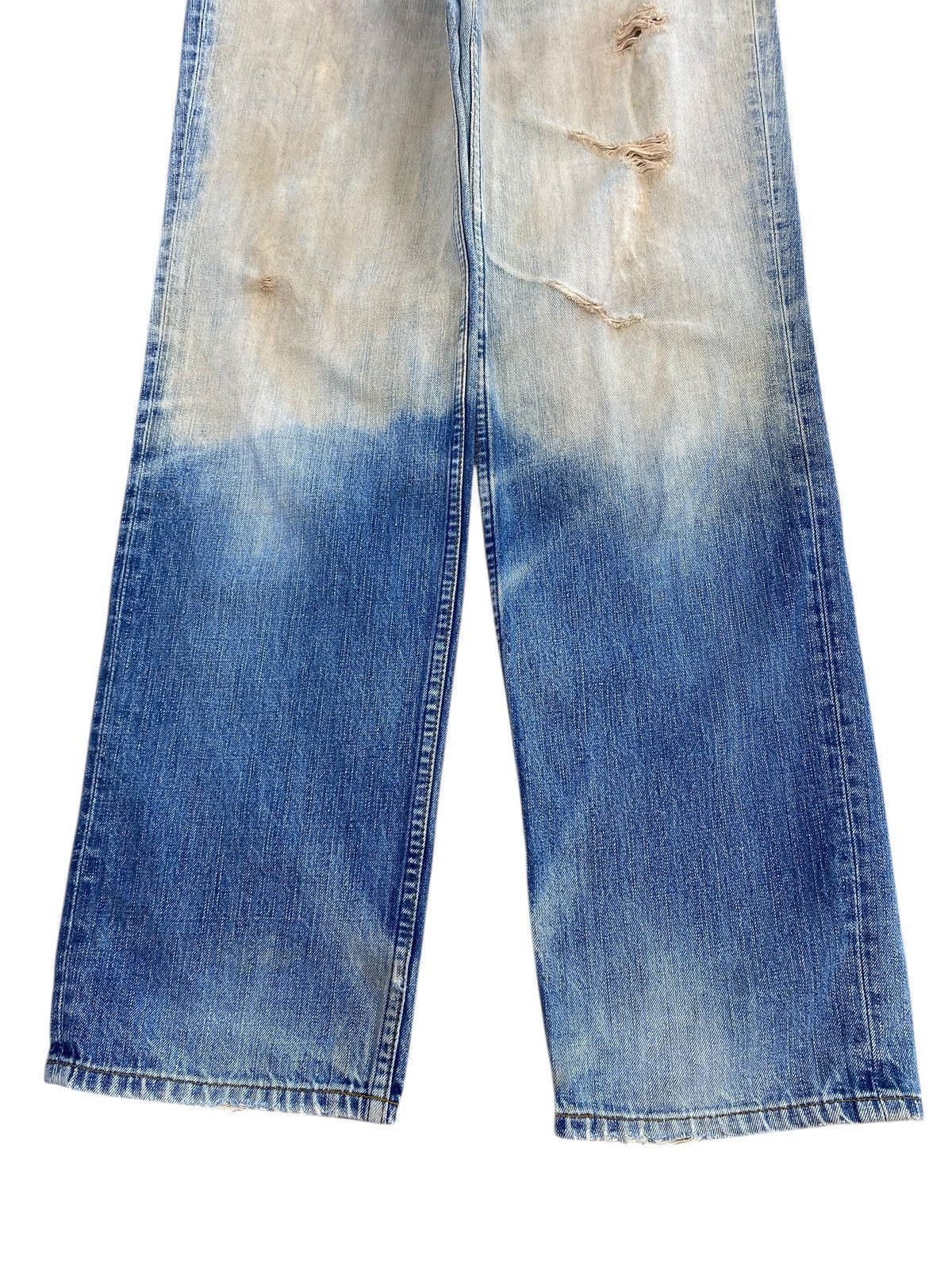 Levi's Vintage Levi’s Blue Faded Wash Style Ripped Jeans Size US 33 - 9 Thumbnail
