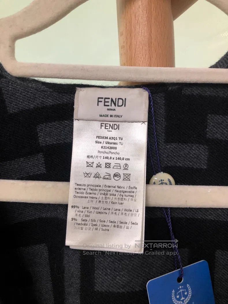 Fendi Fendi size 140*140cm All-over printed shawl poncho Size ONE SIZE - 3 Thumbnail