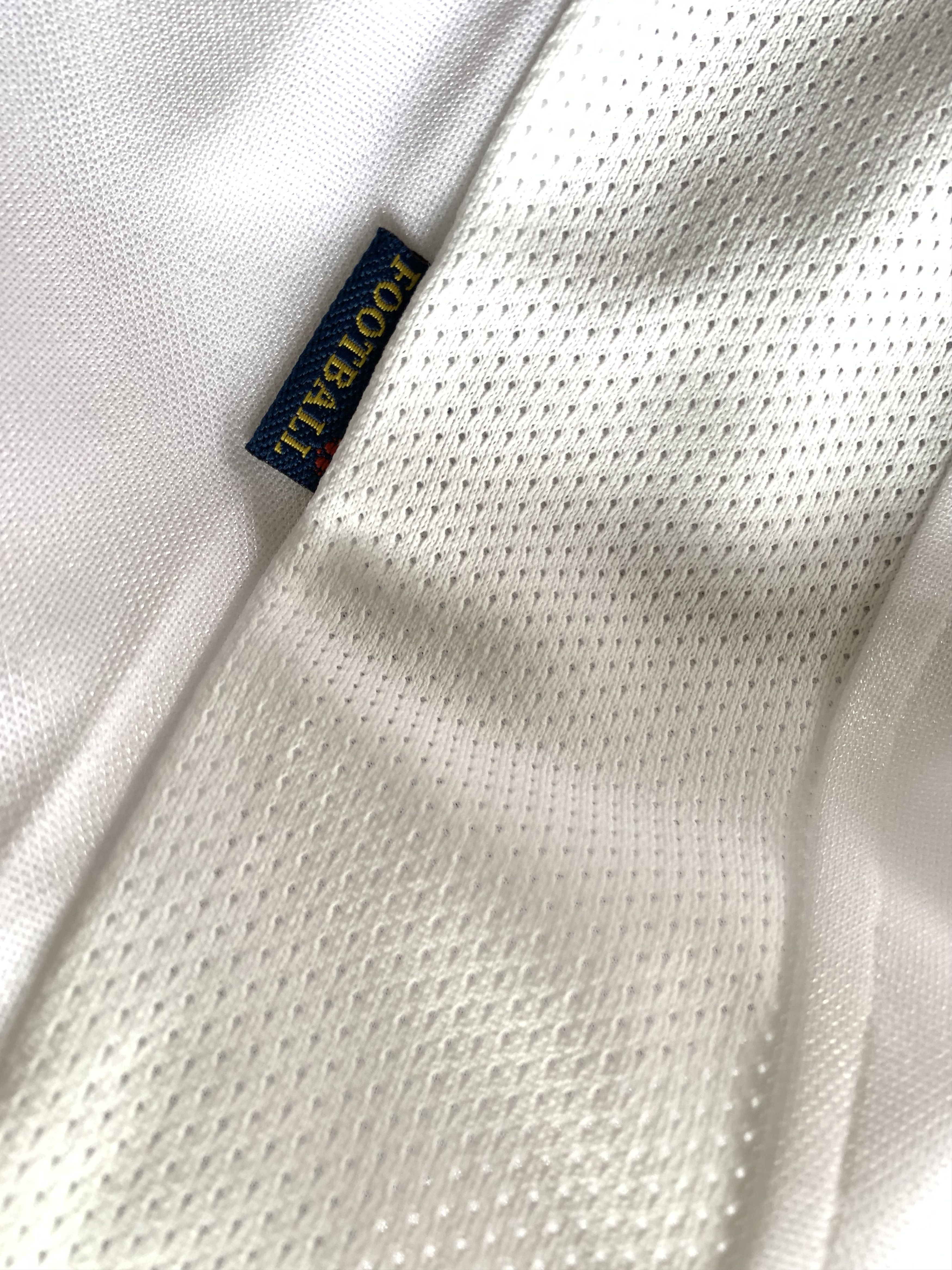 Vintage Rare Italia Gold Football Centr Logo White Vintage Jersey Size US S / EU 44-46 / 1 - 9 Thumbnail