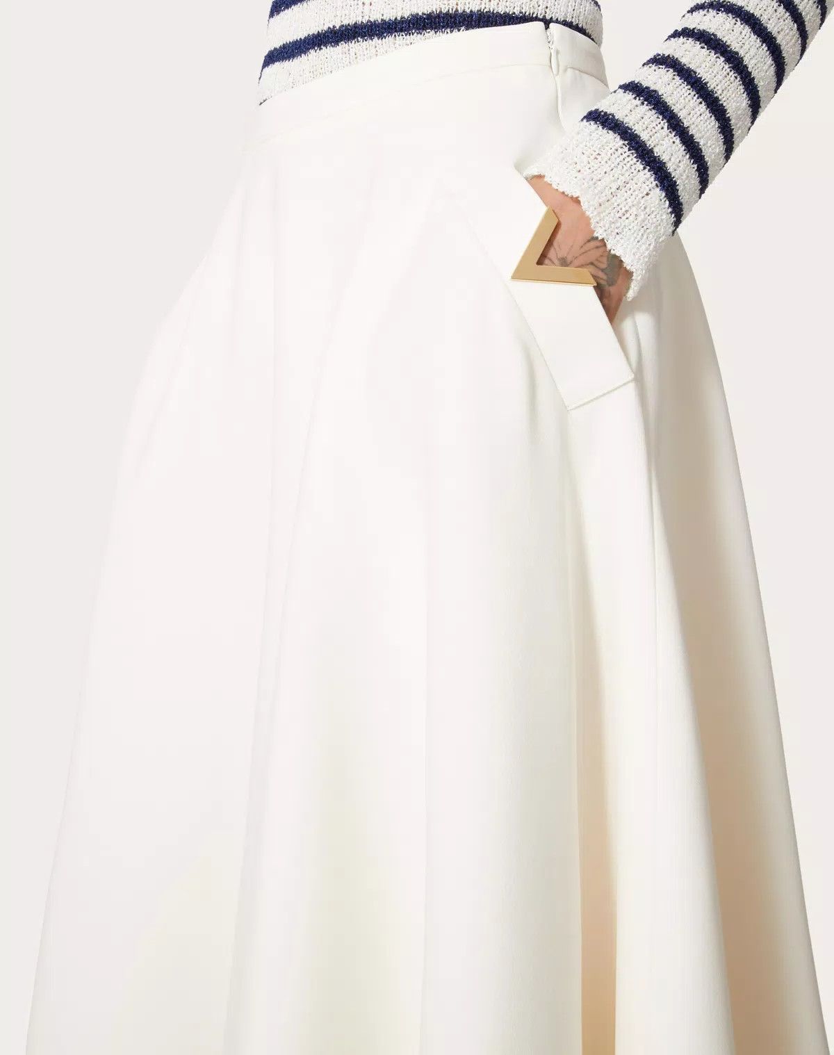 Valentino o1s1wg110625 Crepe Couture Midi Skirt in White Size XS / US 0-2 / IT 36-38 - 6 Thumbnail