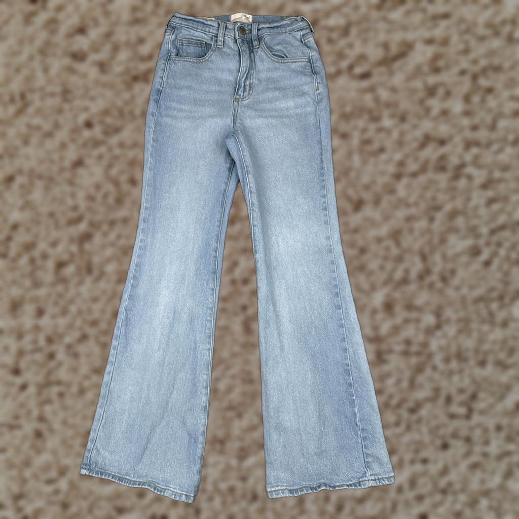 Vintage VINTAGE? No — Universal Thread Jeans Women 00 Short Light Wash High Rise Flare Denim Jeans Size 24" / US 00 / IT 34 - 1 Thumbnail