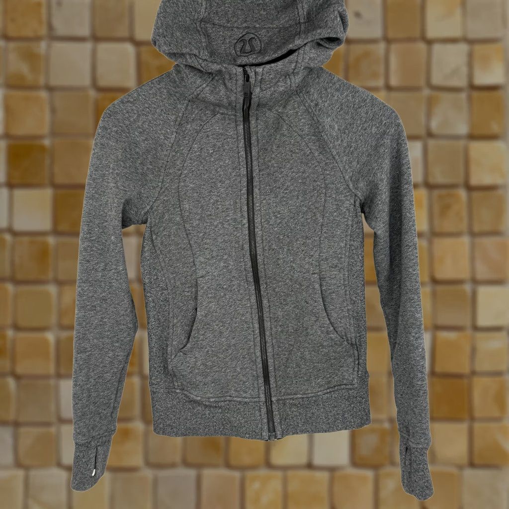 Lululemon Lululemon Scuba Hoodie Womens Size 2 Full Zip Heather Gray Athleisure Hooded Shirt Womens Activewear Fall Winter Gym Running Pockets Logo Zipper Size XS / US 0-2 / IT 36-38 - 1 Thumbnail