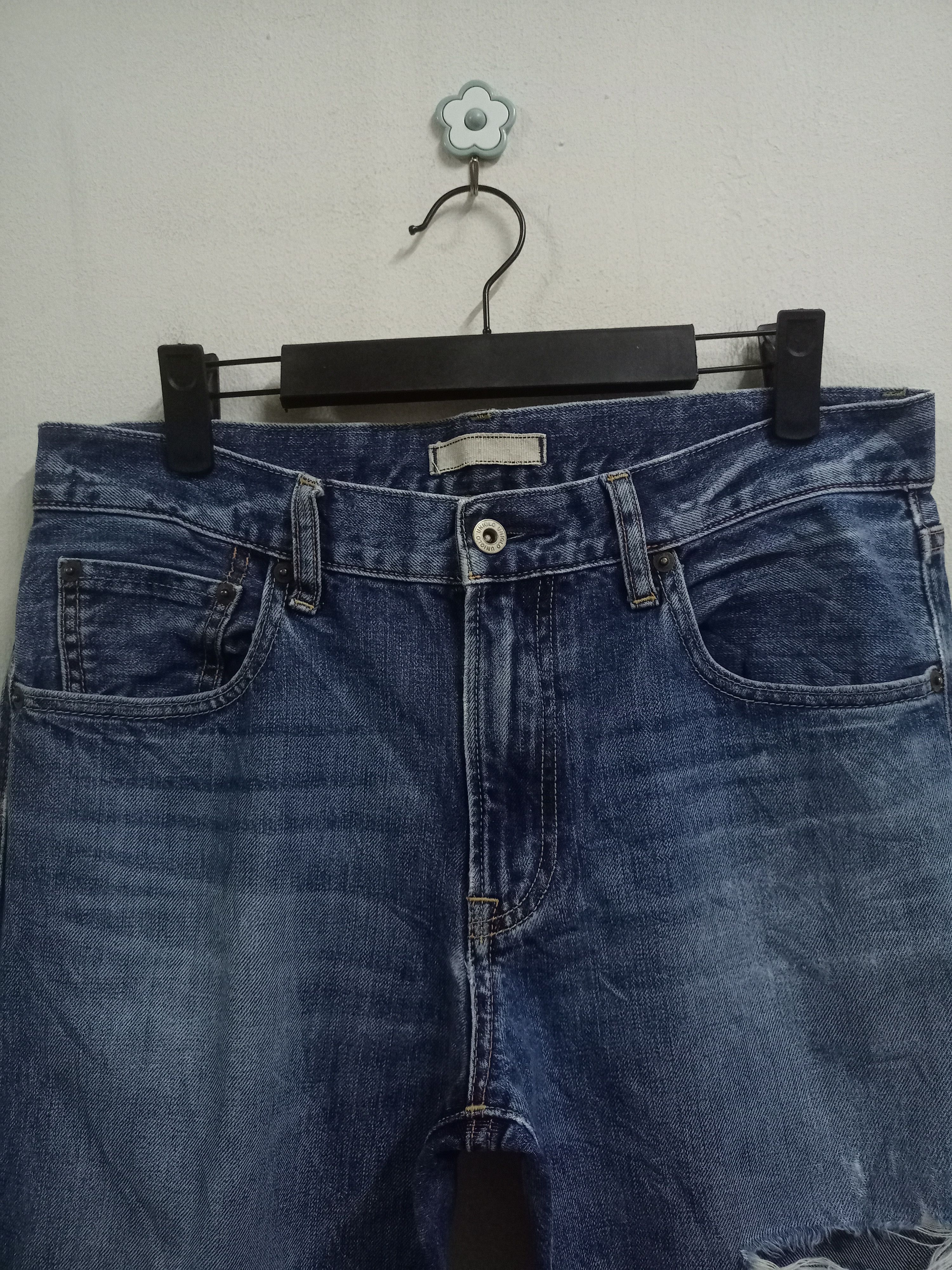 Japanese Brand × Uniqlo Vintage Uniqlo Selvedge Blue Wash Distressed Loose Jeans Size US 32 / EU 48 - 4 Thumbnail