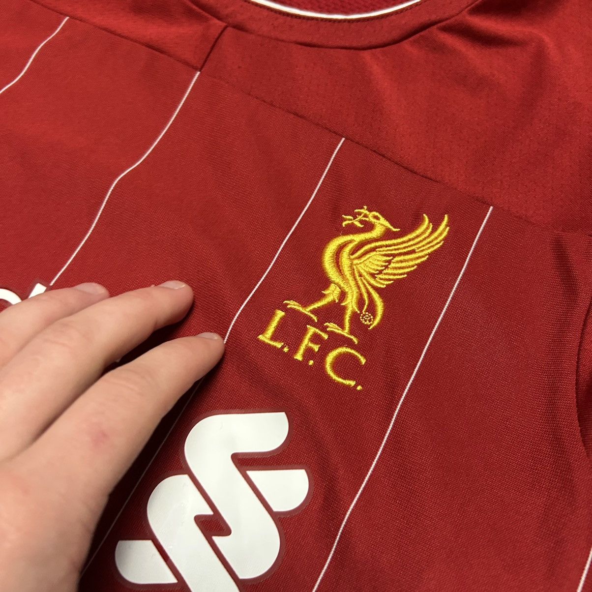 New Balance New Balance FC Liverpool 2019 home soccer jersey Size US S / EU 44-46 / 1 - 4 Thumbnail