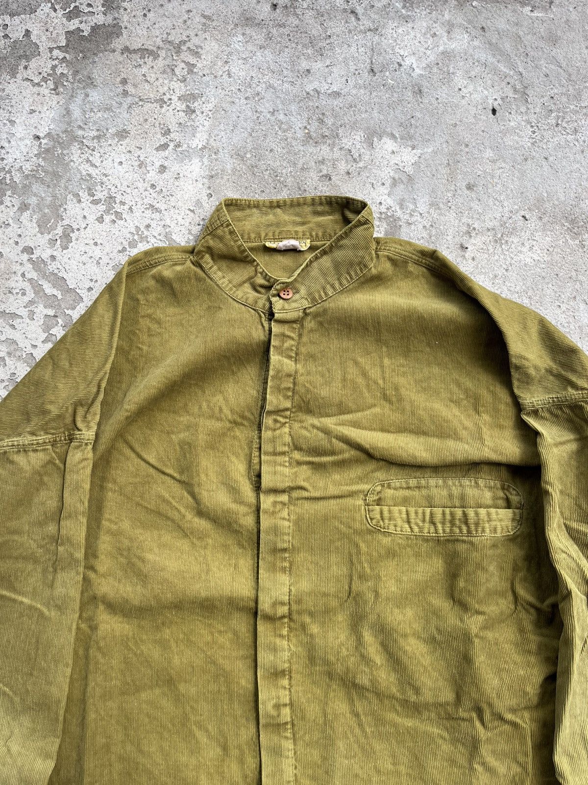 Versace 70s 🔥 Gianni Versace Faded Corduroy Shirt Thrashed Overshirt Size US L / EU 52-54 / 3 - 2 Thumbnail