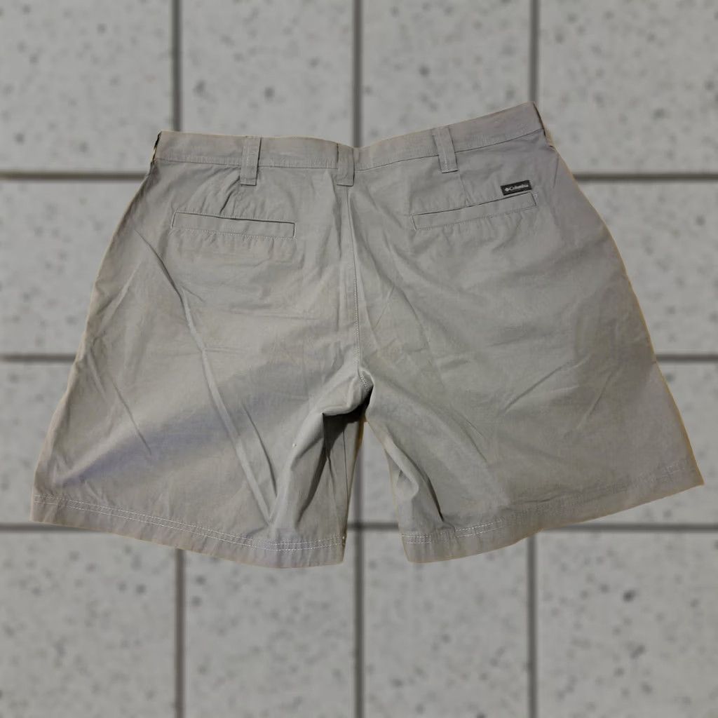 Vintage Columbia Sportswear Shorts Mens 36 38 Grey Gray Athletic Outdoor Hiking Size US 36 / EU 52 - 1 Thumbnail