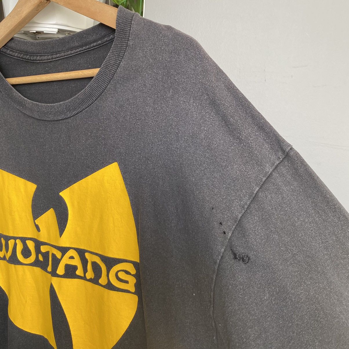 Vintage Thrashed Faded Vintage Y2K Wu-Tang ERD GRUNGE DISTRESSED TEE Size US XL / EU 56 / 4 - 4 Thumbnail
