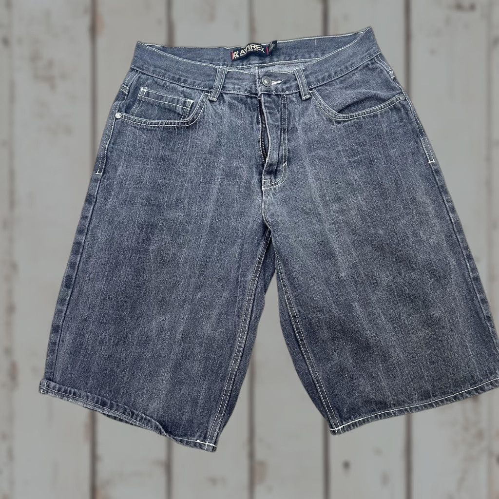 Avirex Avirex Denim Shorts Mens 32 Gray Wash 5-Pocket Bermuda Streetwear Waist 32 Inseam 12 Flat Front Cotton Denim Casual Relaxed Pockets Mens Size US 32 / EU 48 - 1 Thumbnail
