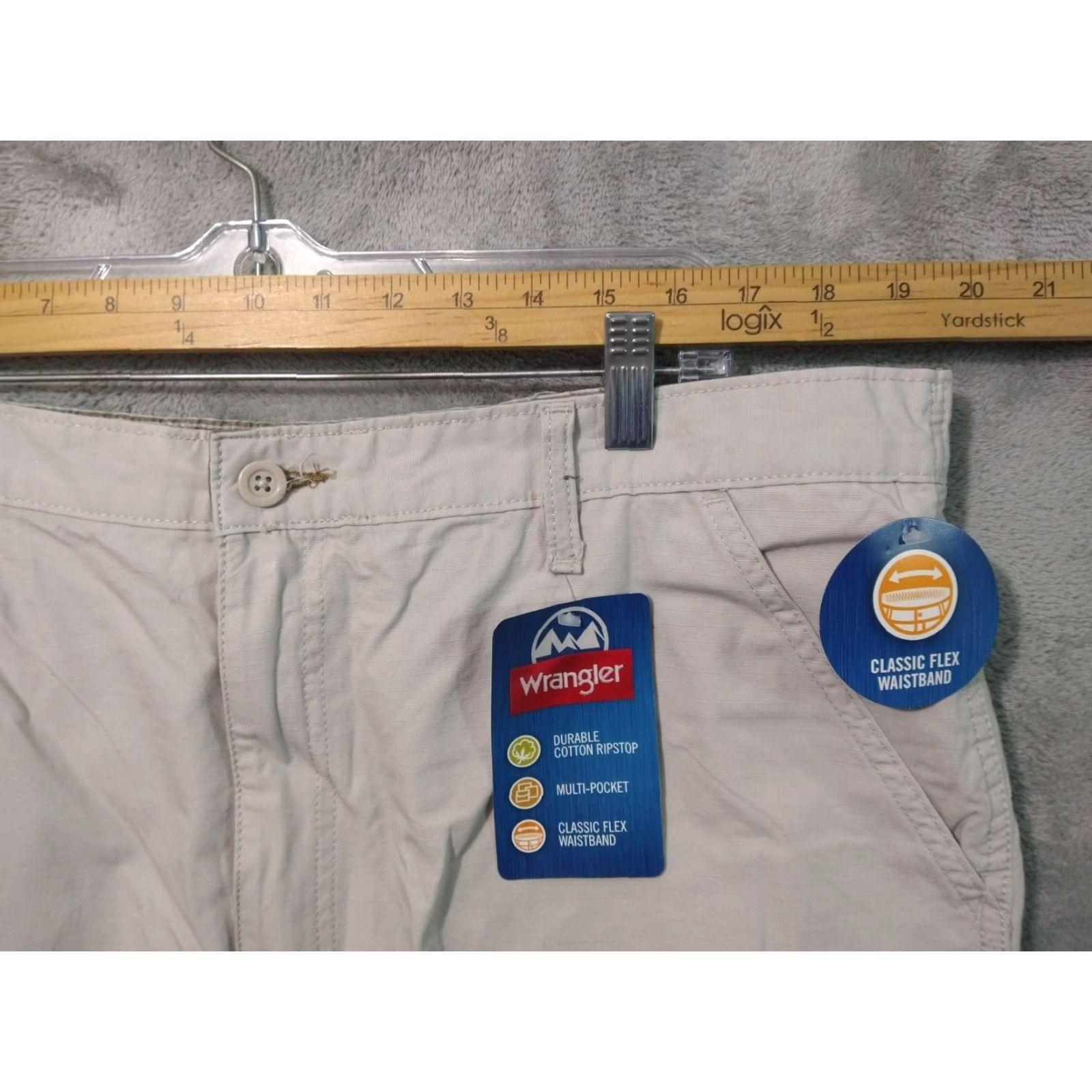Wrangler Wrangler Shorts Mens 40 Beige Cargo Classic Flex Waistband Ripstop Hiker Outdoor Pants Shorts? Size US 40 / EU 56 - 3 Thumbnail