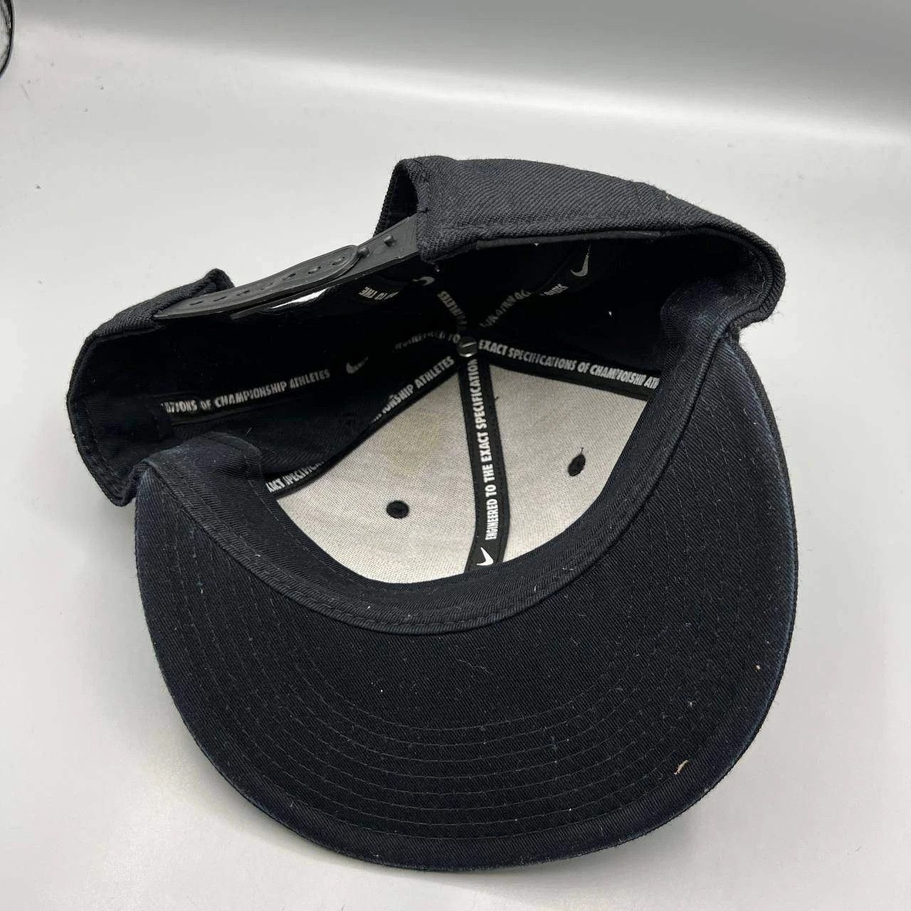 Nike Nike True Swoosh Hat Men Black Embroidered Snap Back Cap Size ONE SIZE - 2 Thumbnail