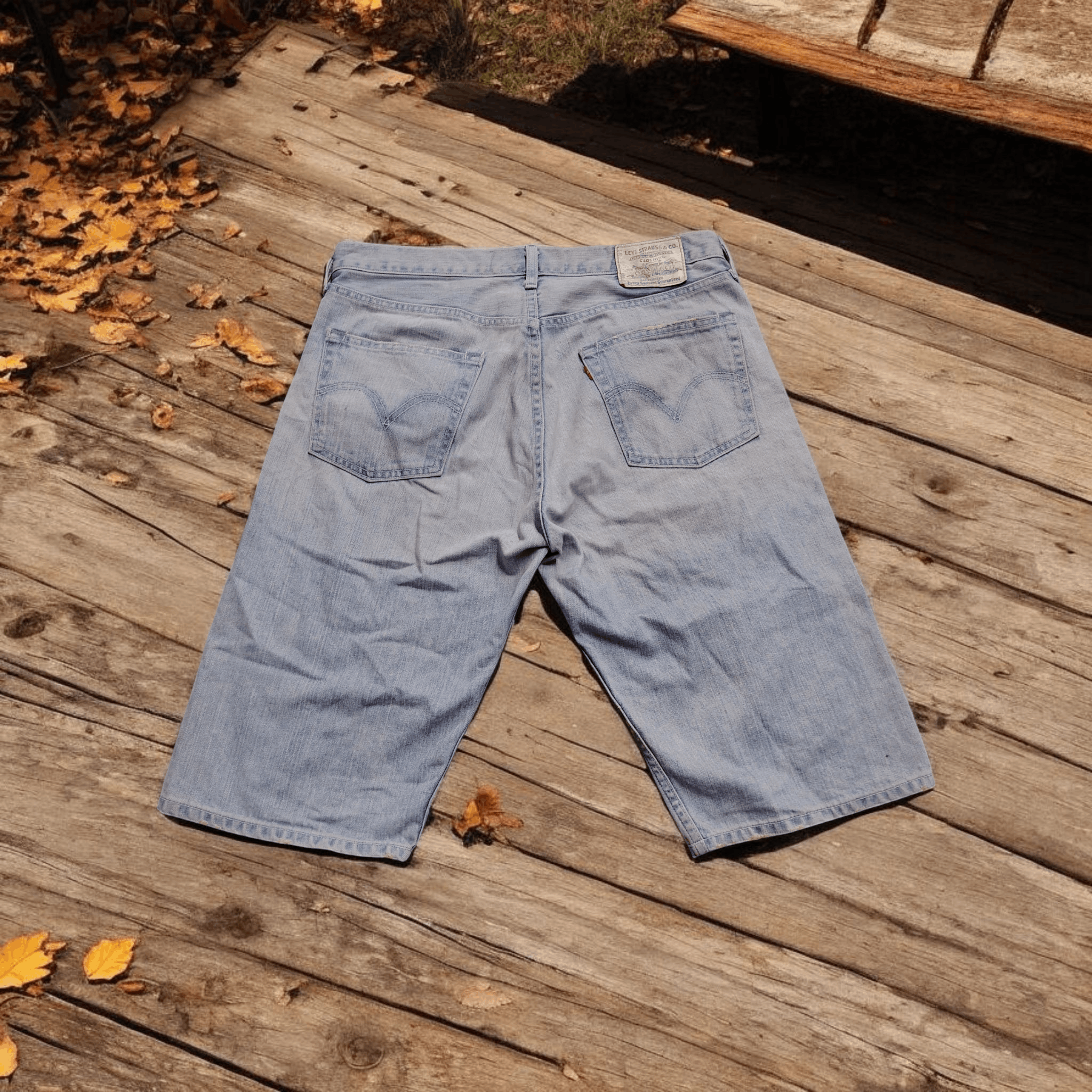 Levi's levis loose fit short pants Size US 34 / EU 50 - 2 Thumbnail