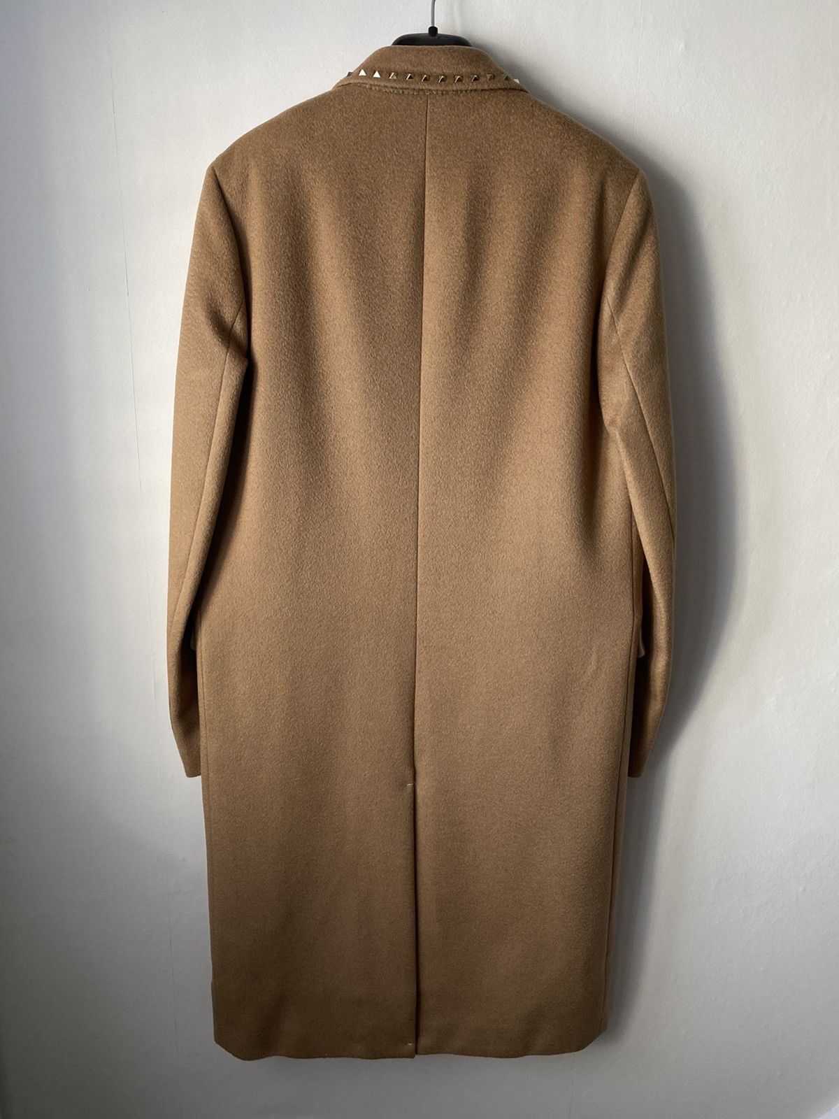 Valentino Valentino Rock Stud Camel Coat size 48 Size US M / EU 48-50 / 2 - 5 Thumbnail
