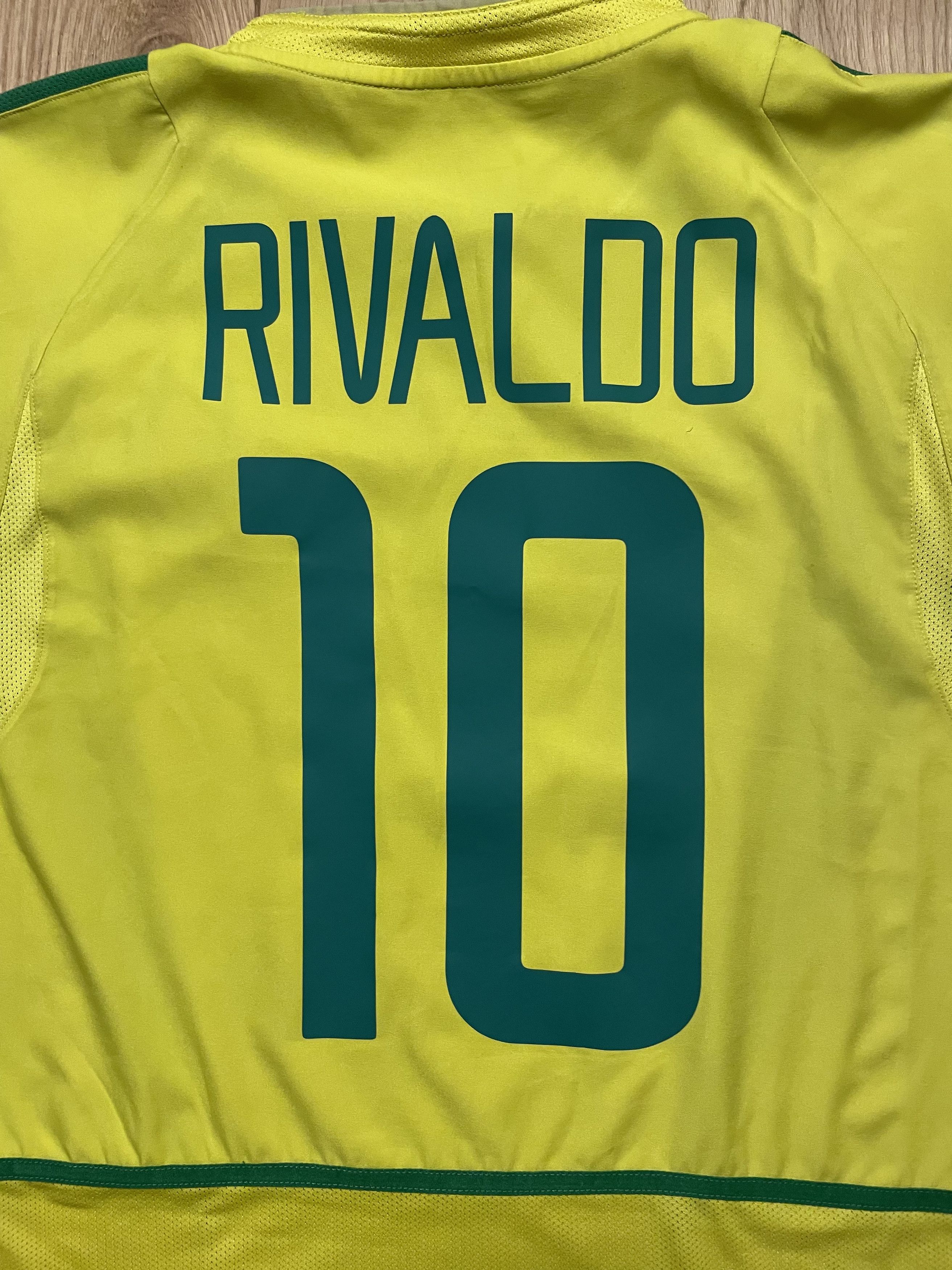 Nike Nike Brazil 2002/04 Home Jersey Robinho Size US M / EU 48-50 / 2 - 6 Thumbnail