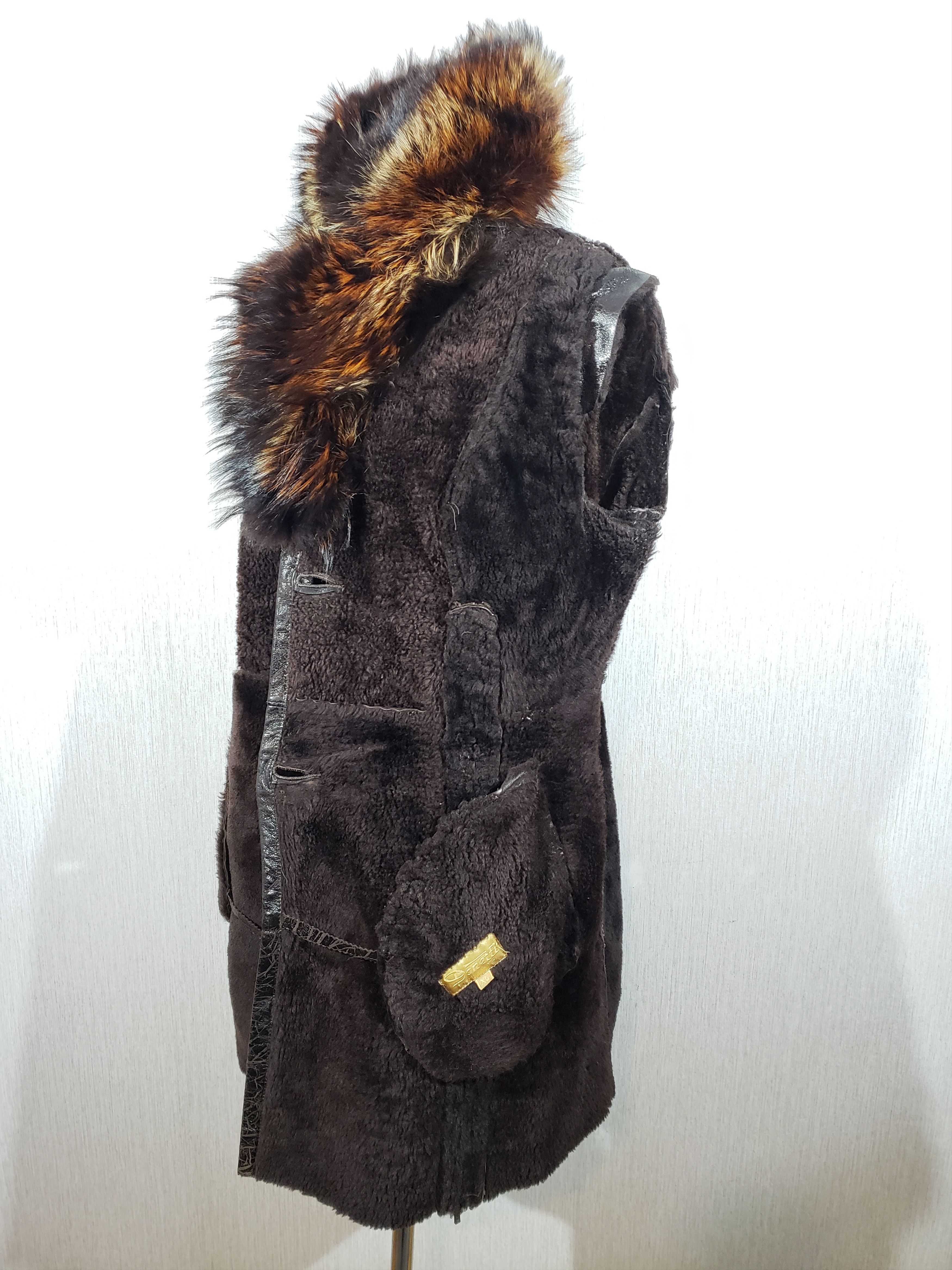 Other Stylish brown sheepskin coat with a warm fluffy collar. Size XL / US 12-14 / IT 48-50 - 9 Thumbnail