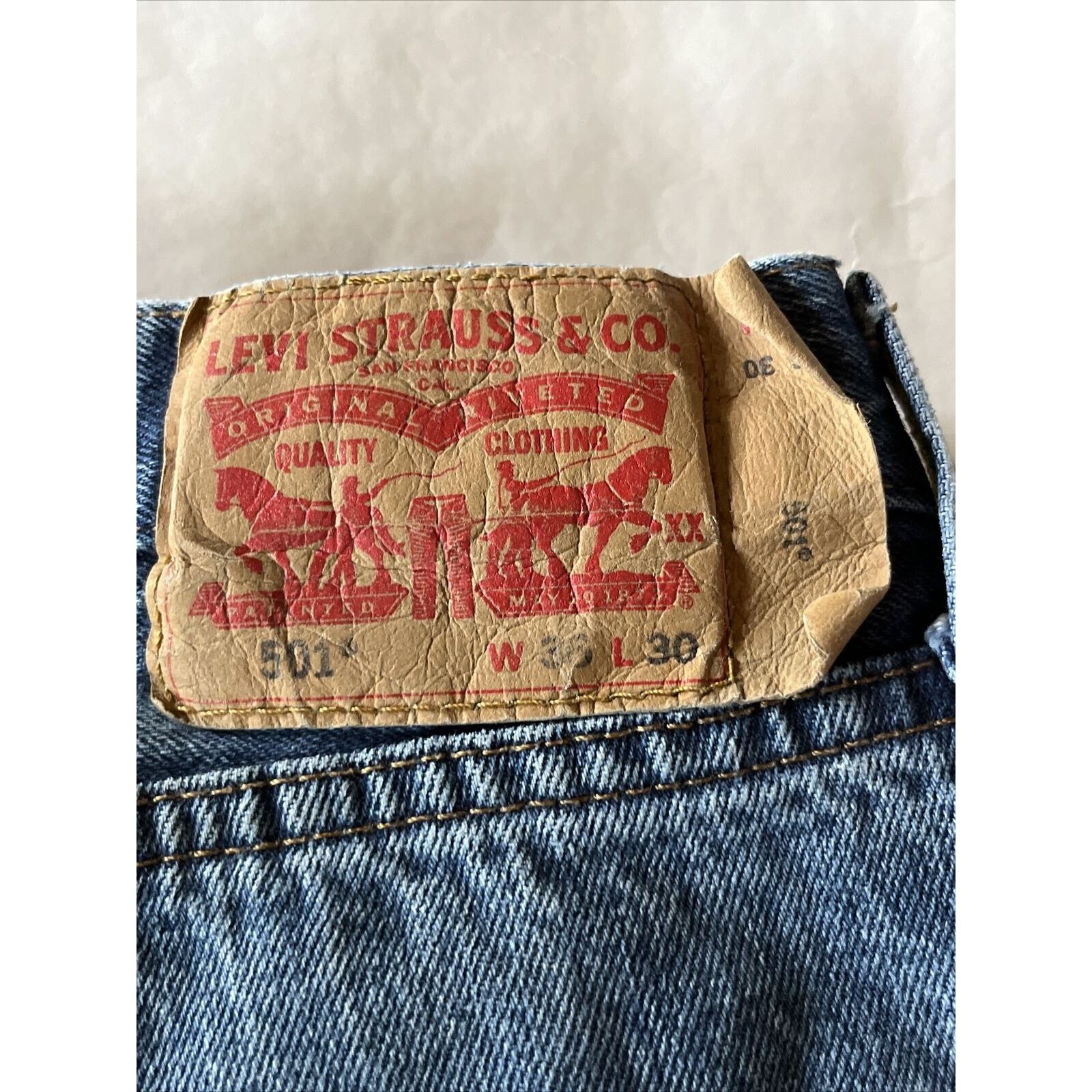 Levi's Levi's 501 XX Men 36x30 Blue Denim Jeans Button Fly Med Wash Size US 36 / EU 52 - 3 Thumbnail