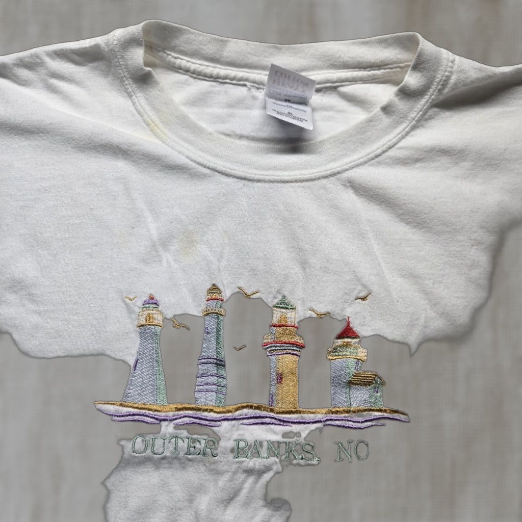 Vintage Outer Banks NC North Carolina OBX Embroidered Light House T-Shirt Size M Medium Size US M / EU 48-50 / 2 - 1 Thumbnail