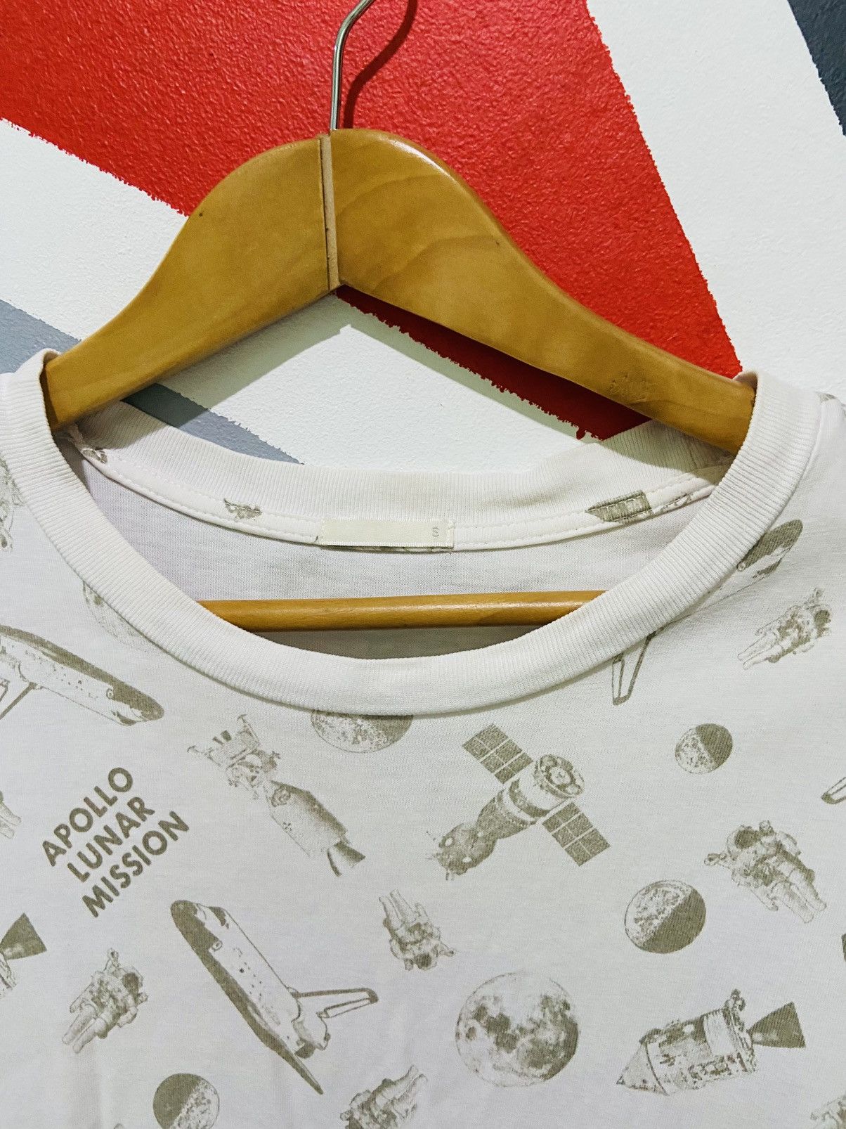 Japanese Brand Guu- Full Pront Apollo LunaR Mission Size US S / EU 44-46 / 1 - 4 Thumbnail