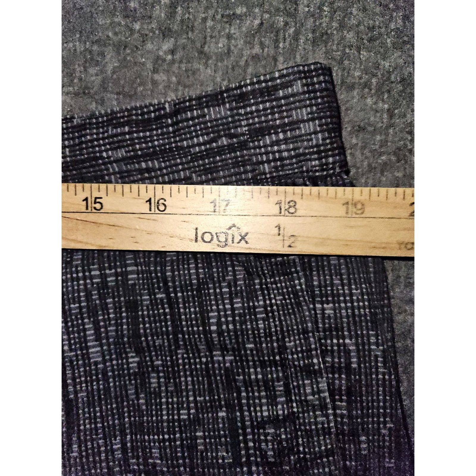 Calvin Klein Calvin Klein Chino Shorts Mens 38 High Rise Gray Flat Front 10 In Inseam Pockets Preppy Casual Regular Mens Size US 38 / EU 54 - 3 Thumbnail