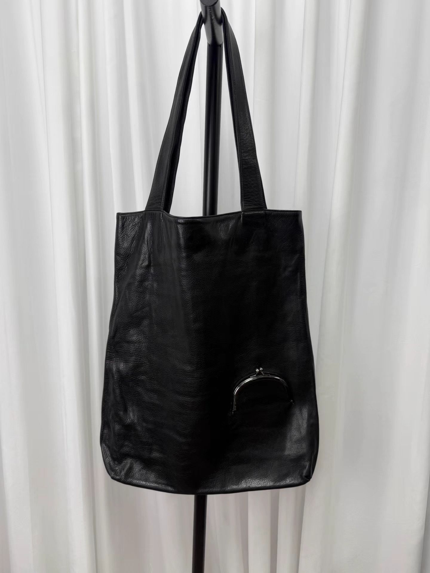 Yohji Yamamoto Yohji Yamamoto Discord Gold Frame Leather Bag K20 Size ONE SIZE - 1 Thumbnail