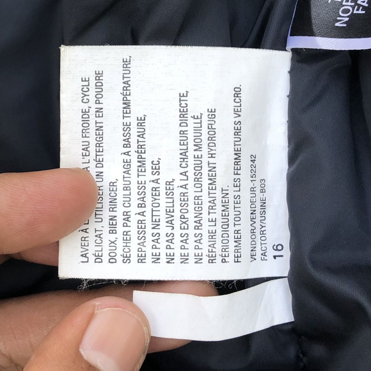 The North Face Vintage The North Face Goose Down Puffer Jacket Black Size US L / EU 52-54 / 3 - 23 Thumbnail
