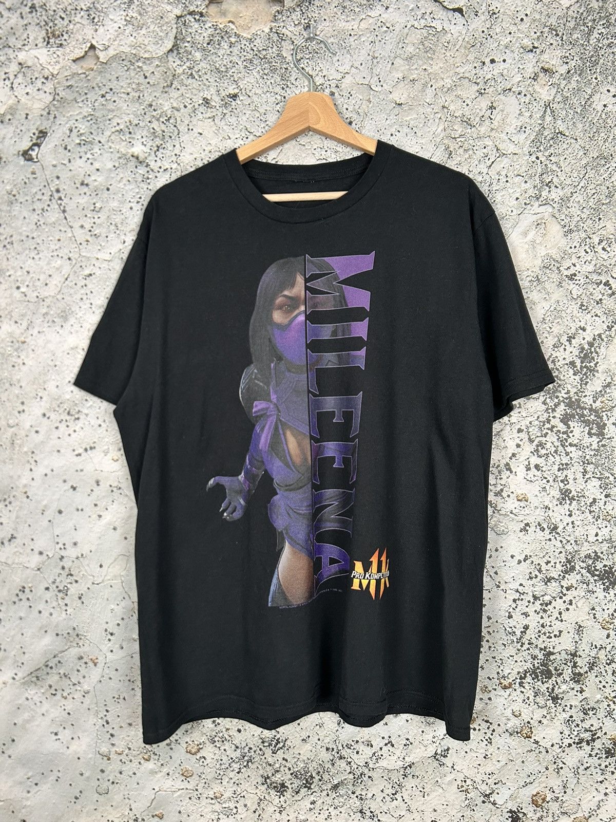 Playstation × Vintage Vintage Mortal Kombat Mileena Graphic Tee Games Hype Size US XL / EU 56 / 4 - 1 Thumbnail