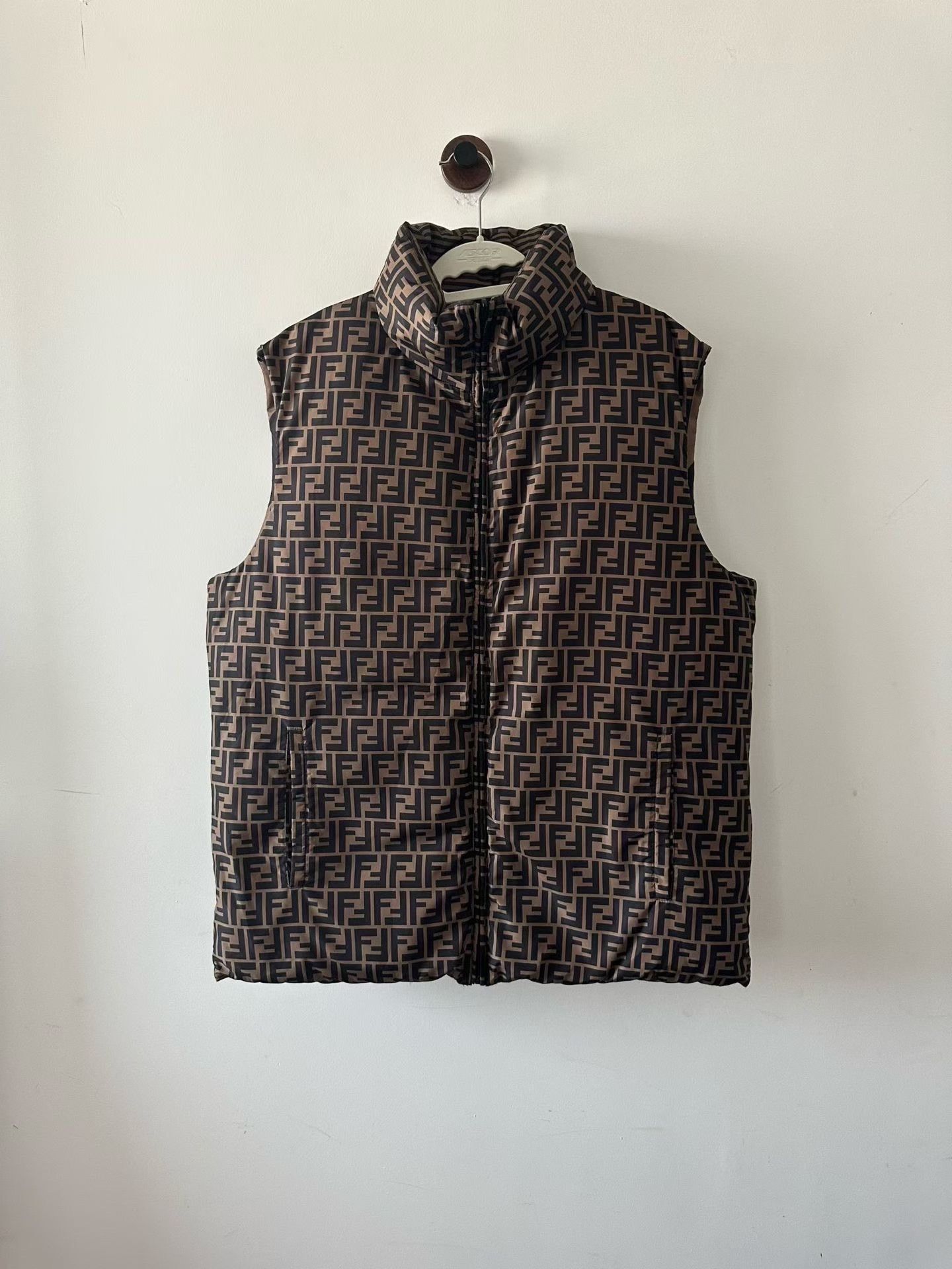 Fendi Fendi Reversible All-over Print Down Vest Size US L / EU 52-54 / 3 - 1 Thumbnail