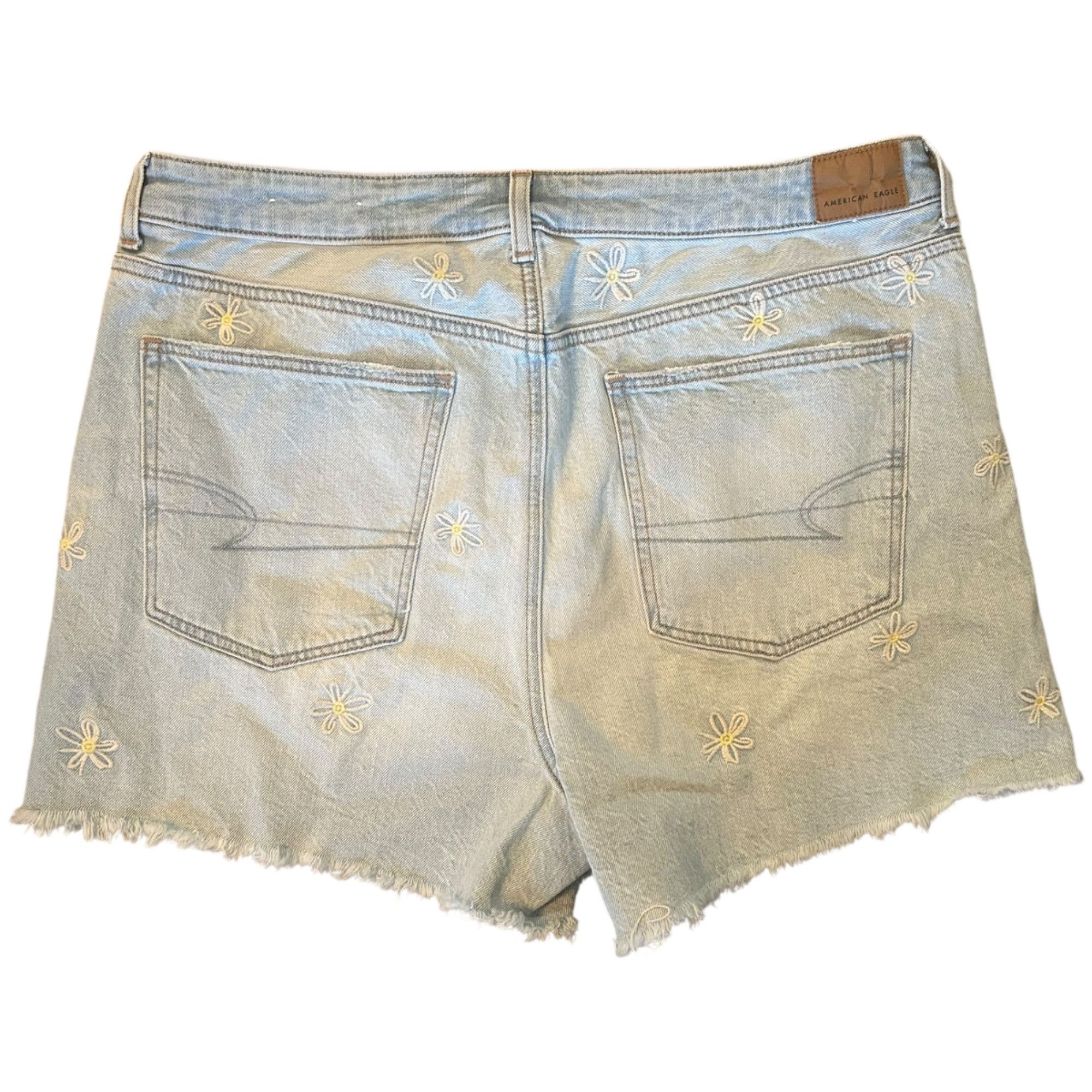 American Eagle Outfitters American Eagle Daisy Embroidered Frayed Hem Denim Mom Shorts Size 38" / US 16 / IT 52 - 4 Thumbnail