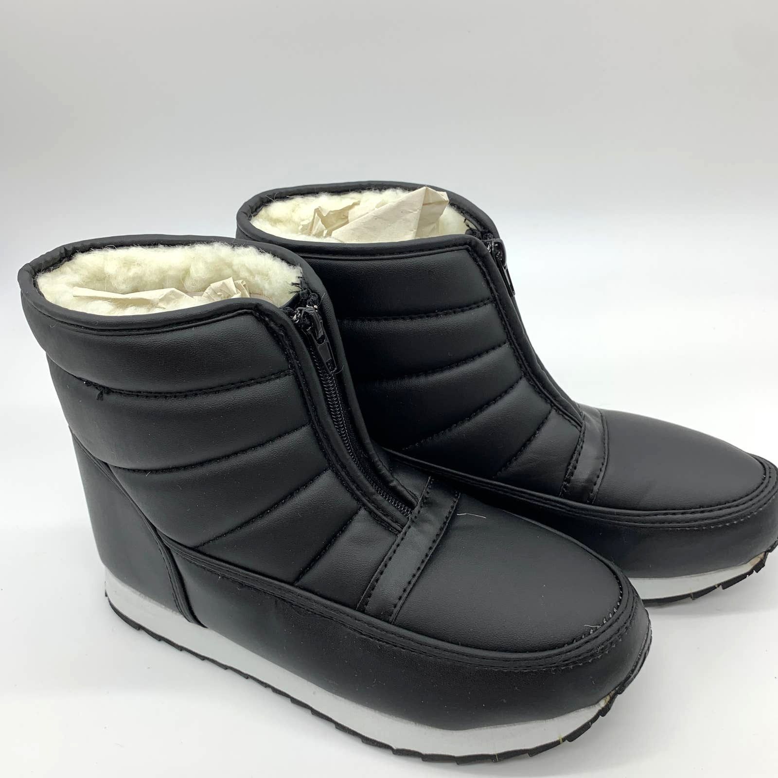 Other Women's Black Boots Size 9 Quilted Faux Fur Lined Size US 9 / IT 39 - 1 Thumbnail
